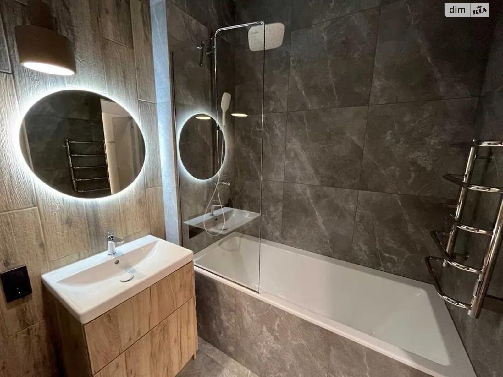 двухкомнатная квартира в Днепре, район Центральный Холм, на ул. Костомаровская 1А в аренду на долгий срок помесячно фото 1