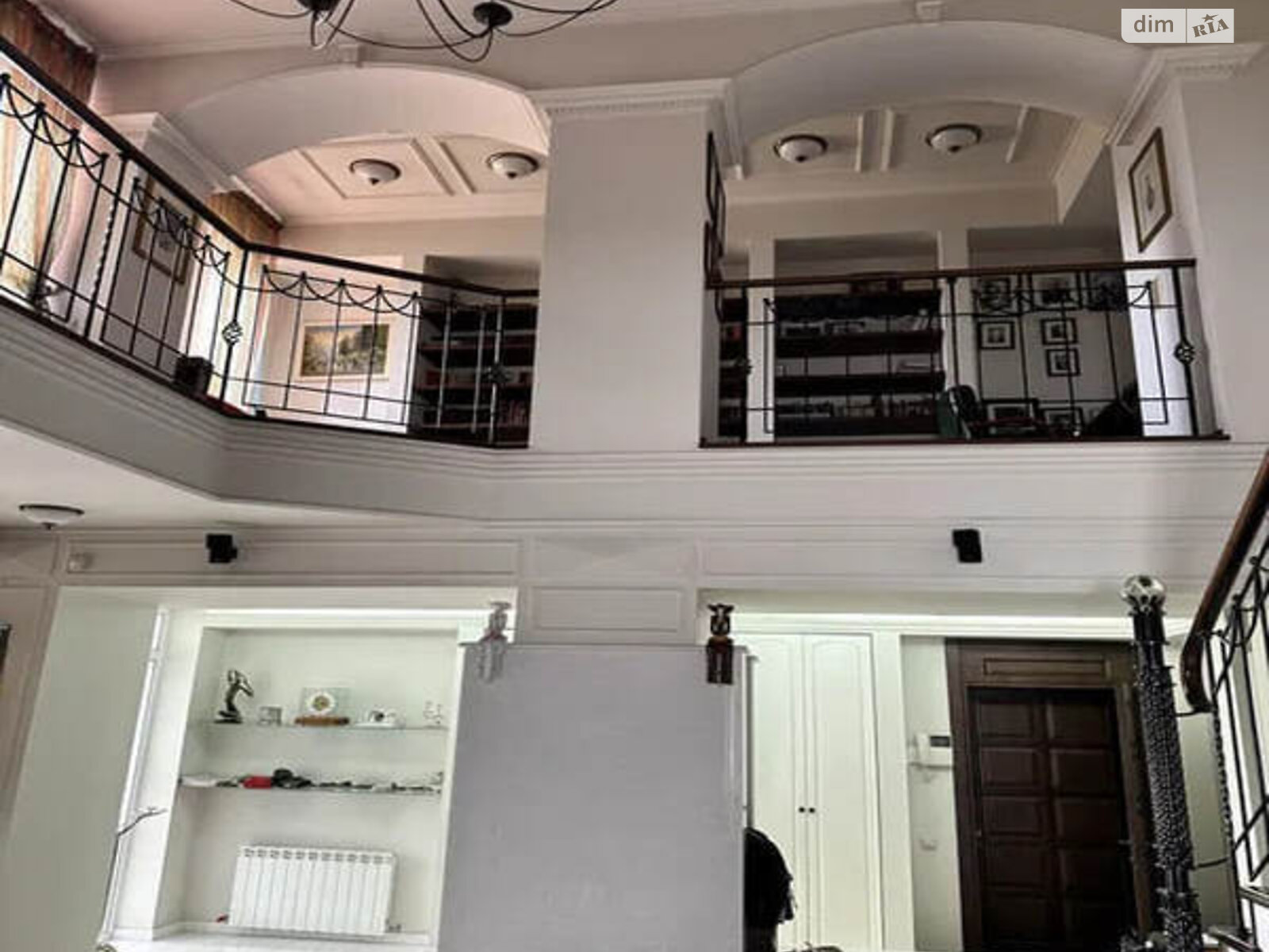 трехкомнатная квартира в Днепре, район Центральный Холм, на ул. Сикорского Игоря 43 в аренду на долгий срок помесячно фото 1