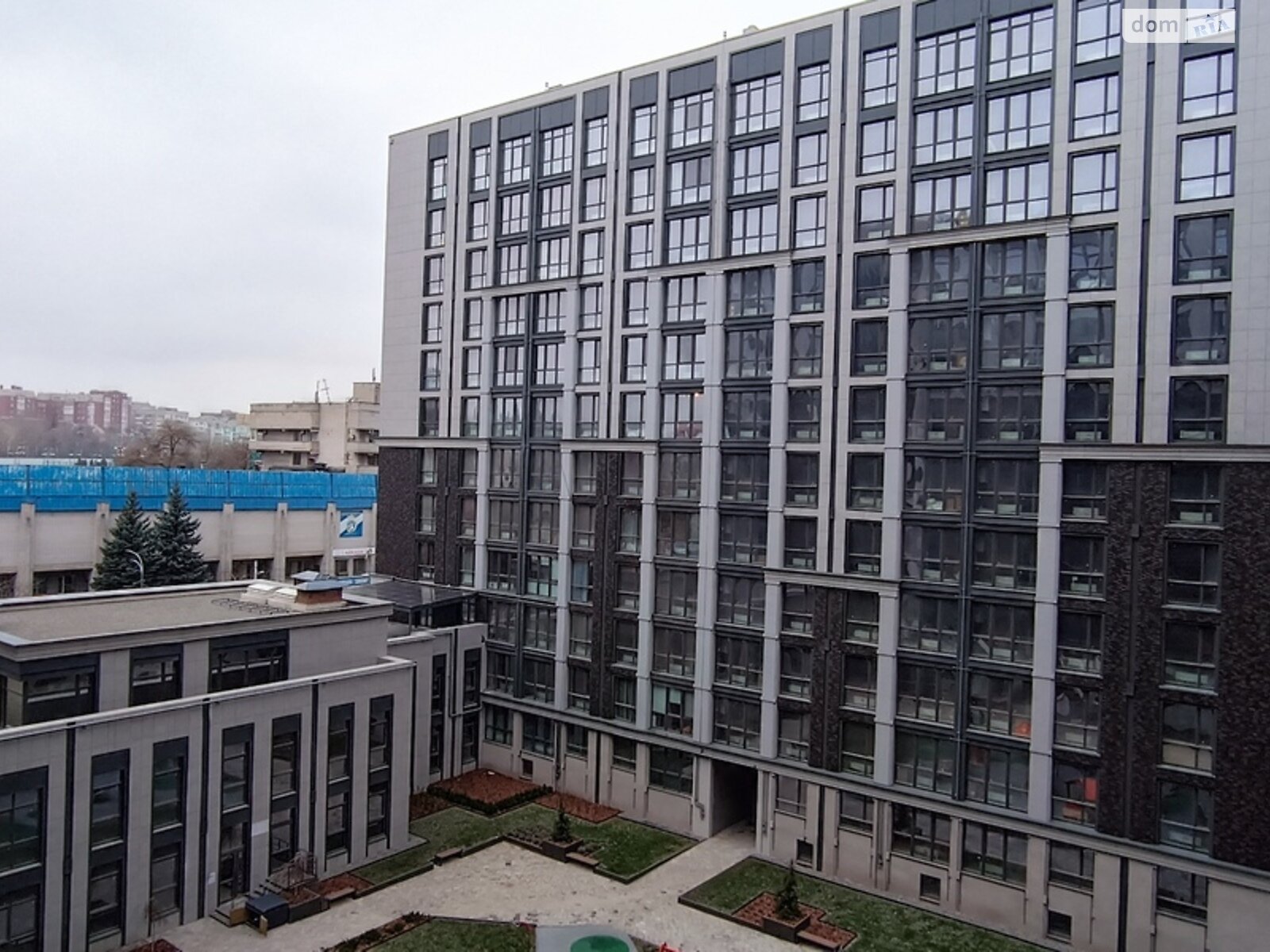 трехкомнатная квартира в Днепре, район Центральный, на ул. Короленко 22А в аренду на долгий срок помесячно фото 1 трехкомнатная квартира в Днепре, район Центральный, на ул. Короленко 22А в аренду на долгий срок помесячно фото 1