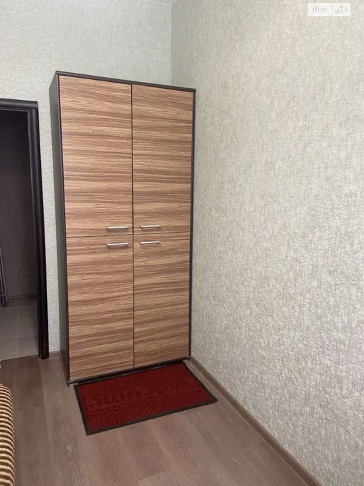 трикімнатна квартира в Дніпрі, район Центральний, на просп. Лесі Українки в довготривалу оренду помісячно фото 1 трикімнатна квартира в Дніпрі, район Центральний, на просп. Лесі Українки в довготривалу оренду помісячно фото 1