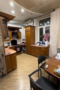 трехкомнатная квартира с ремонтом в Днепре, район Центральный, на ул. Святослава Храброго 31 в аренду на долгий срок помесячно фото 2