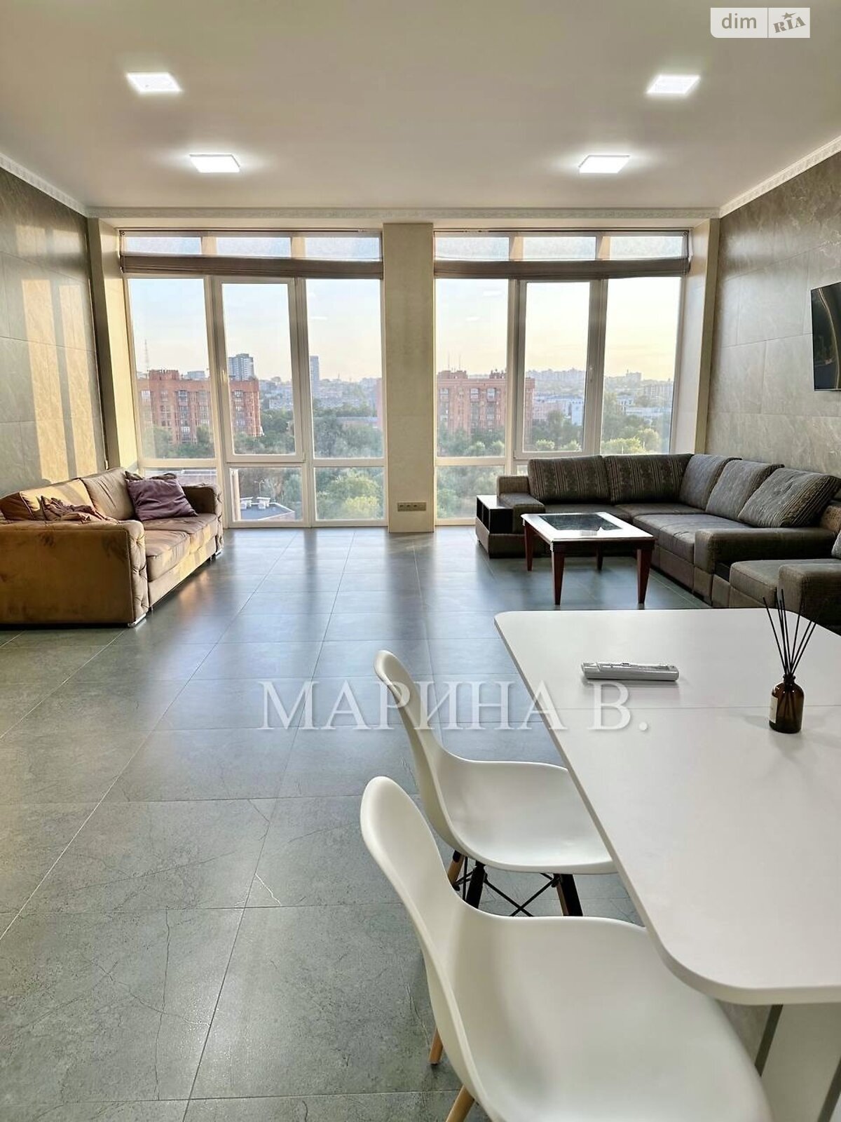 двухкомнатная квартира в Днепре, район Центральный, на просп. Яворницкого Дмитрия 72 в аренду на долгий срок помесячно фото 1