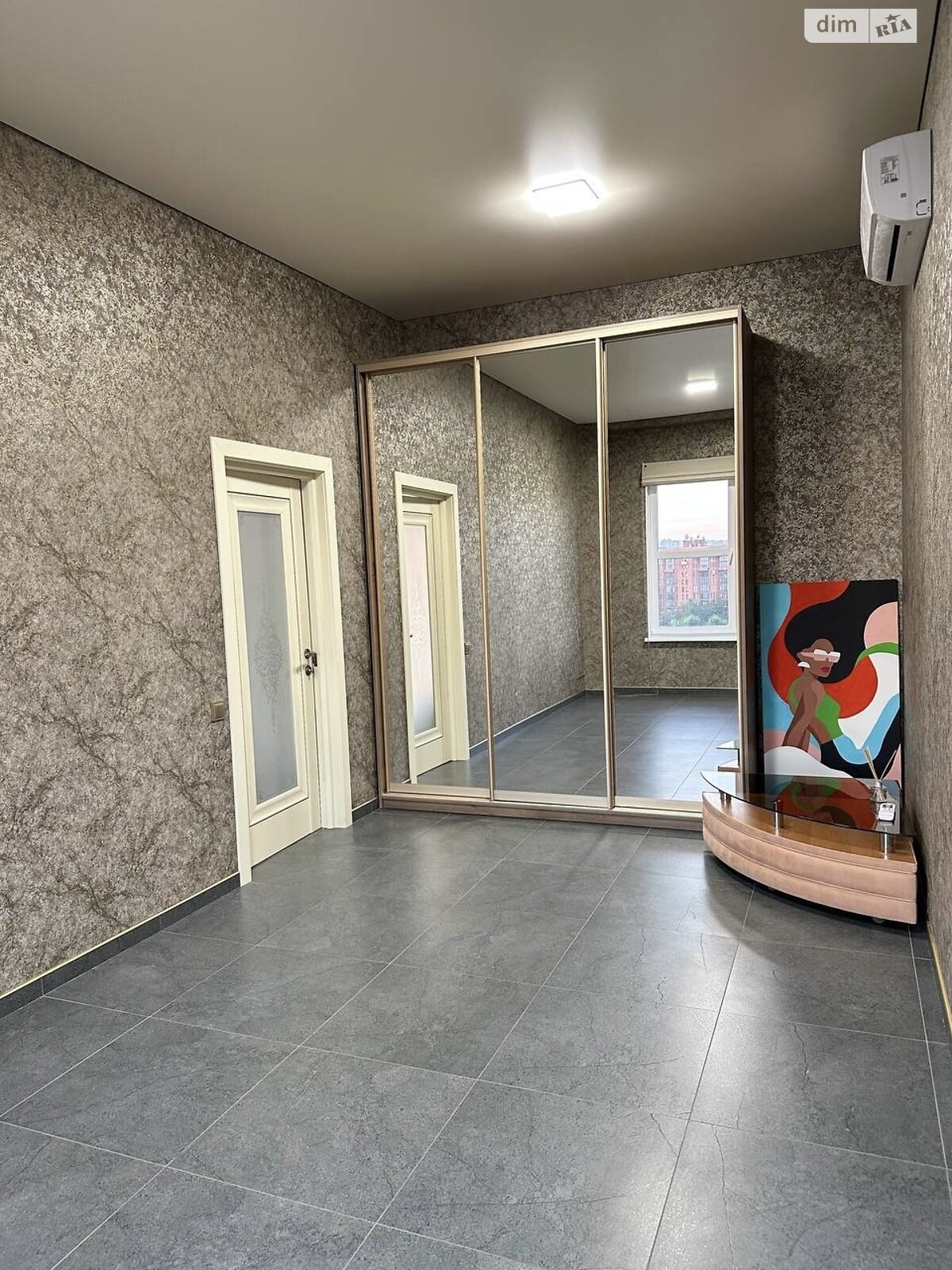 двухкомнатная квартира в Днепре, район Центральный, на просп. Яворницкого Дмитрия 72 в аренду на долгий срок помесячно фото 1