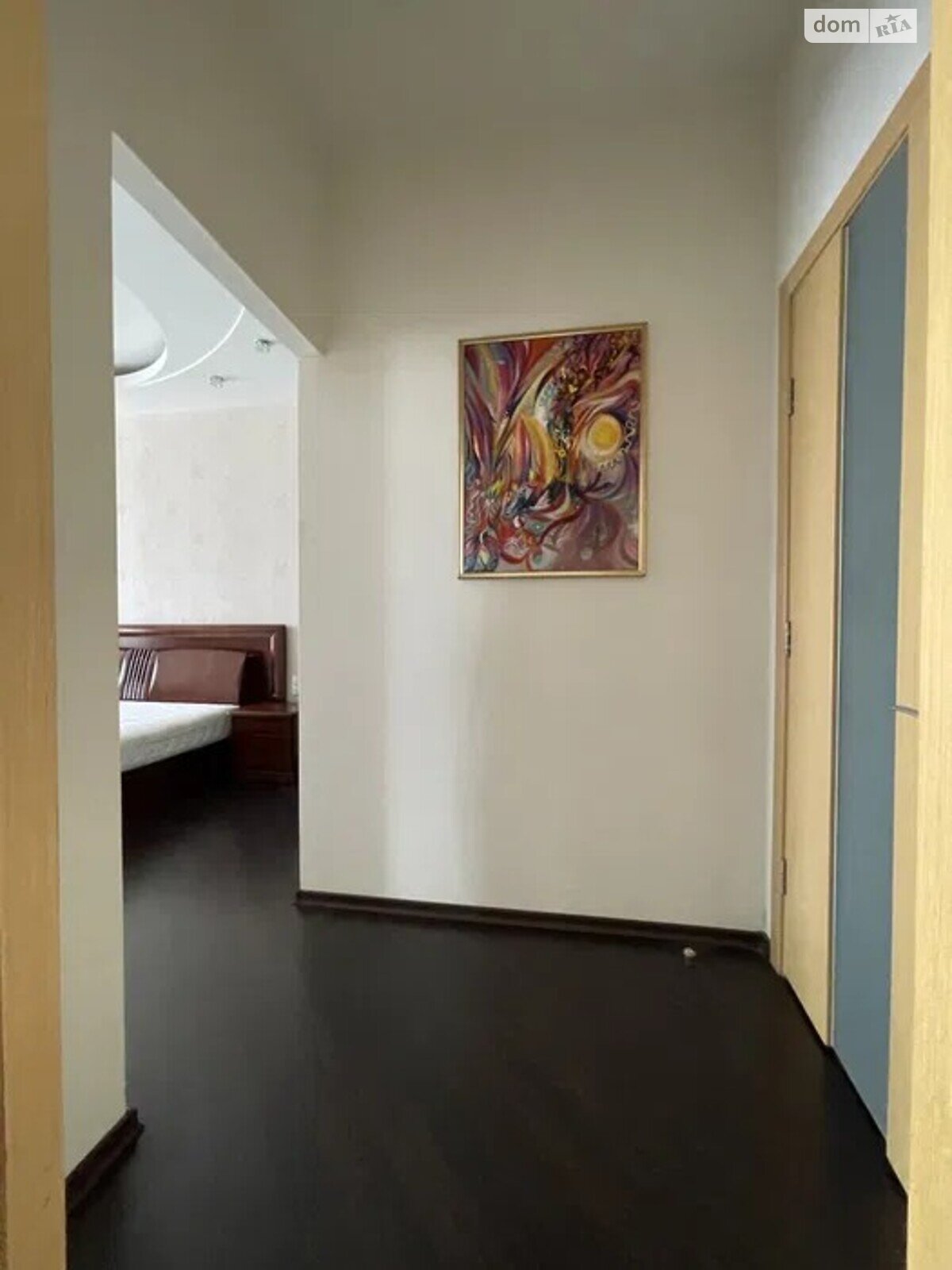 трехкомнатная квартира с мебелью в Днепре, район Центральный, на ул. Ниринберга Павла в аренду на долгий срок помесячно фото 1