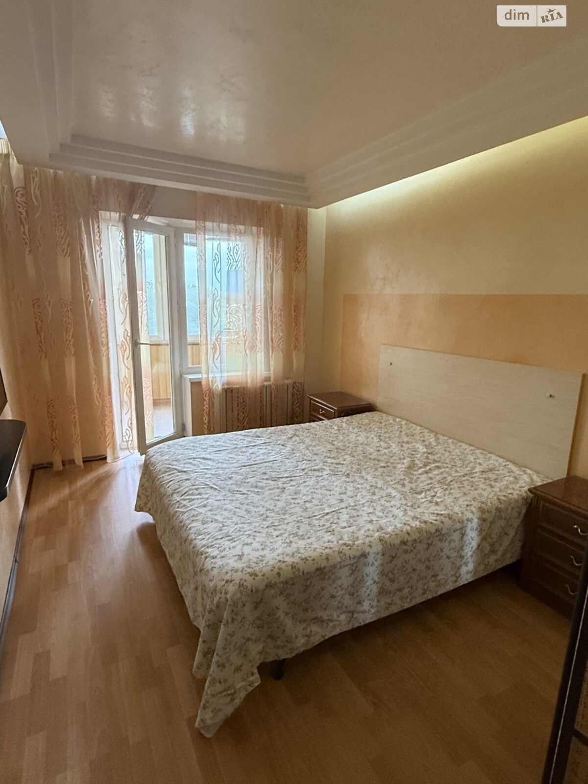 трехкомнатная квартира в Днепре, район Воронцова, на ул. Каруны 45 в аренду на долгий срок помесячно фото 1 трехкомнатная квартира в Днепре, район Воронцова, на ул. Каруны 45 в аренду на долгий срок помесячно фото 1