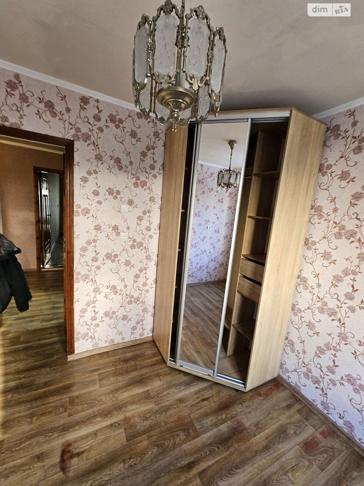 трикімнатна квартира в Дніпрі, на вул. Юрія Липи 7 в довготривалу оренду помісячно фото 1 трикімнатна квартира в Дніпрі, на вул. Юрія Липи 7 в довготривалу оренду помісячно фото 1