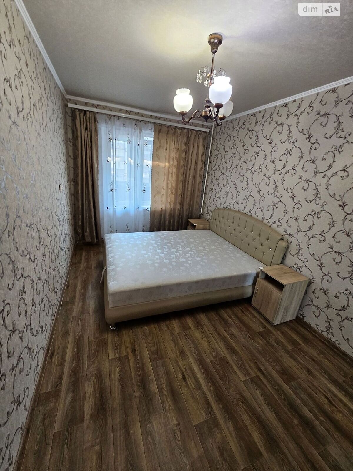 трикімнатна квартира в Дніпрі, на вул. Юрія Липи 7 в довготривалу оренду помісячно фото 1 трикімнатна квартира в Дніпрі, на вул. Юрія Липи 7 в довготривалу оренду помісячно фото 1