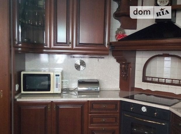 пятикомнатная квартира с мебелью в Донецке, район Ворошиловский, на просп. 25-летия РККА в аренду на долгий срок помесячно фото 1 пятикомнатная квартира с мебелью в Донецке, район Ворошиловский, на просп. 25-летия РККА в аренду на долгий срок помесячно фото 1