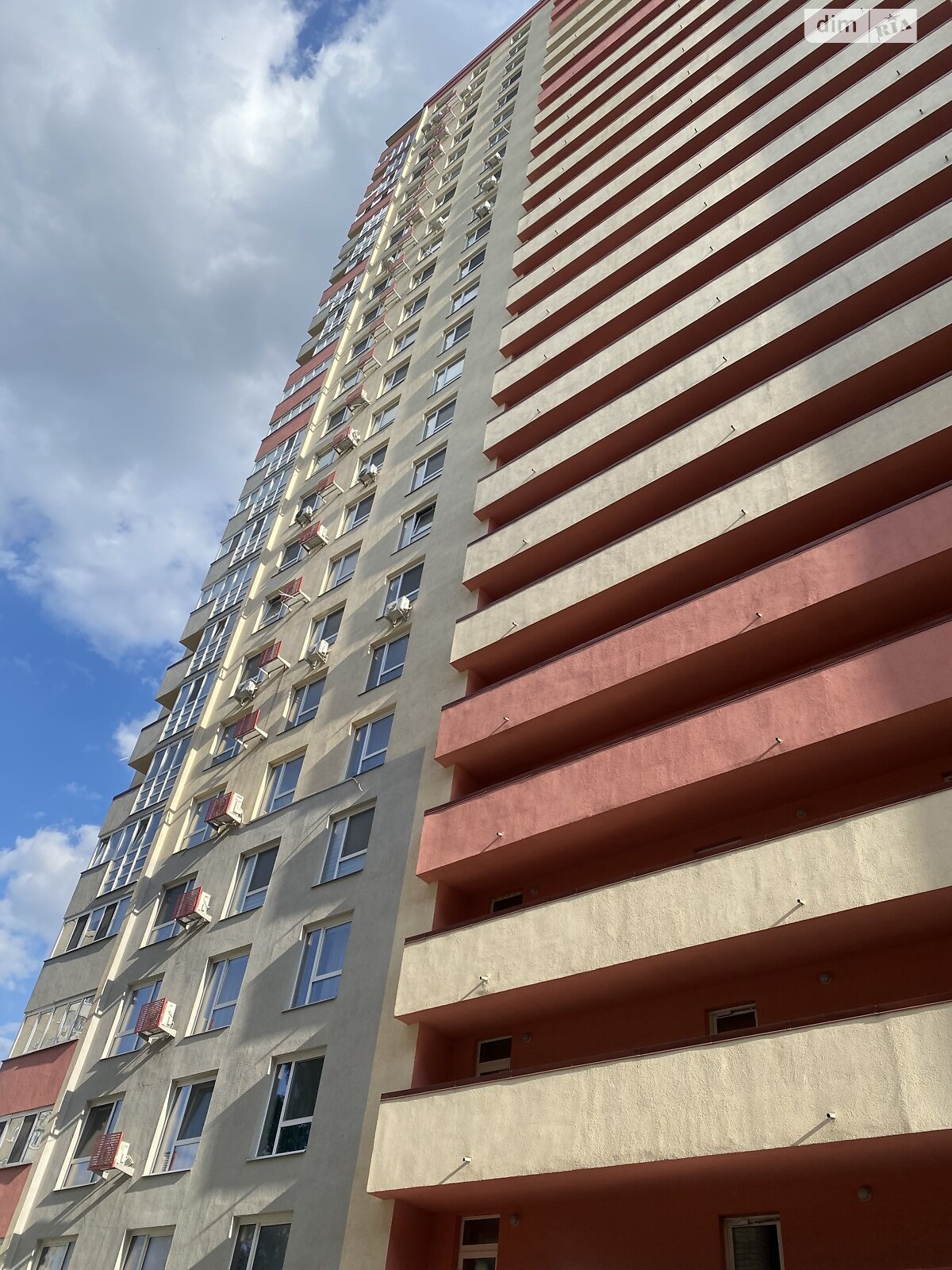 трикімнатна квартира в Гатне, на вул. Оптимістична 1 в довготривалу оренду помісячно фото 1 трикімнатна квартира в Гатне, на вул. Оптимістична 1 в довготривалу оренду помісячно фото 1