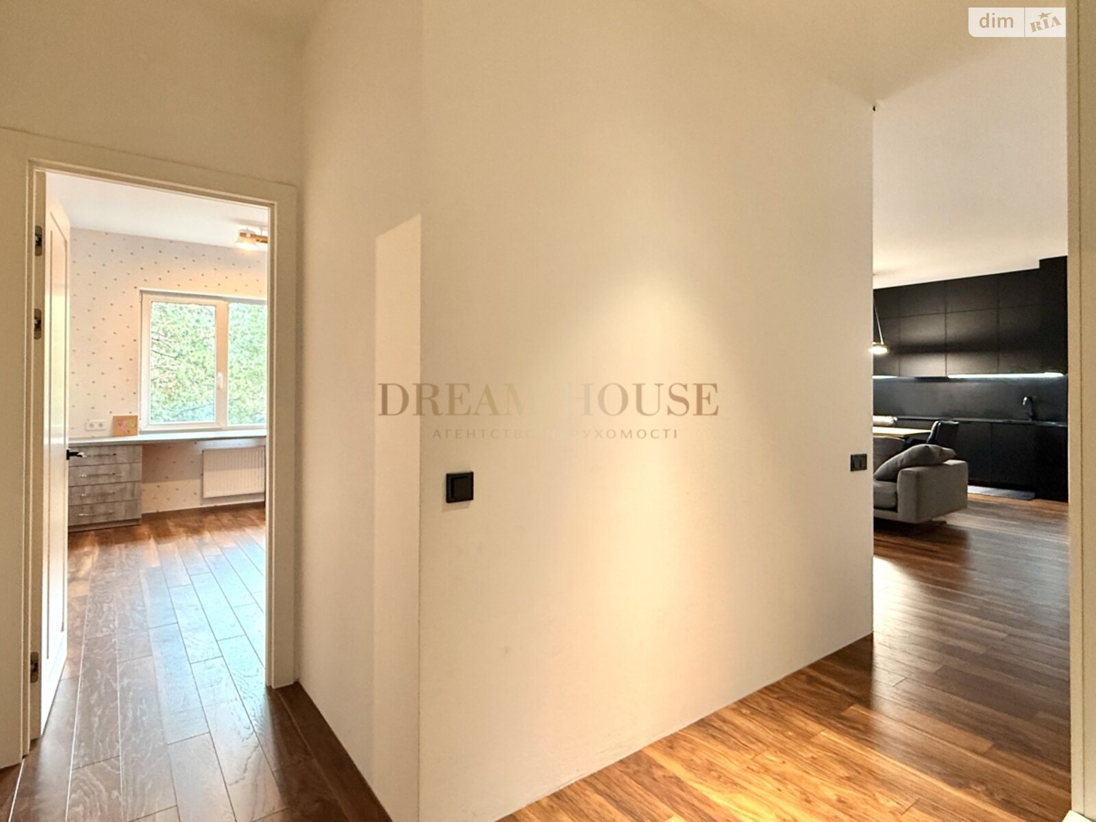 трехкомнатная квартира в Гостомеле, на пер. Богдана Ступки 3 в аренду на долгий срок помесячно фото 1