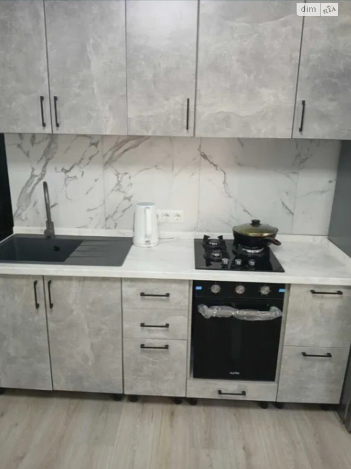 однокімнатна квартира в Гостомелі, на вул. Свято-Покровська 73Б/6 в довготривалу оренду помісячно фото 1