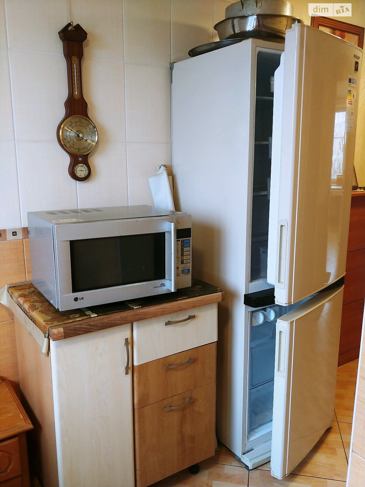 трехкомнатная квартира в Харькове, район 1-ый микрорайон, на ул. Защитников Неба в аренду на долгий срок помесячно фото 1 трехкомнатная квартира в Харькове, район 1-ый микрорайон, на ул. Защитников Неба в аренду на долгий срок помесячно фото 1