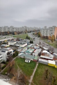 трехкомнатная квартира в Харькове, район 335-ый микрорайон, на ул. Энвера Ахсарова 16, кв. 128 в аренду на долгий срок помесячно фото 2