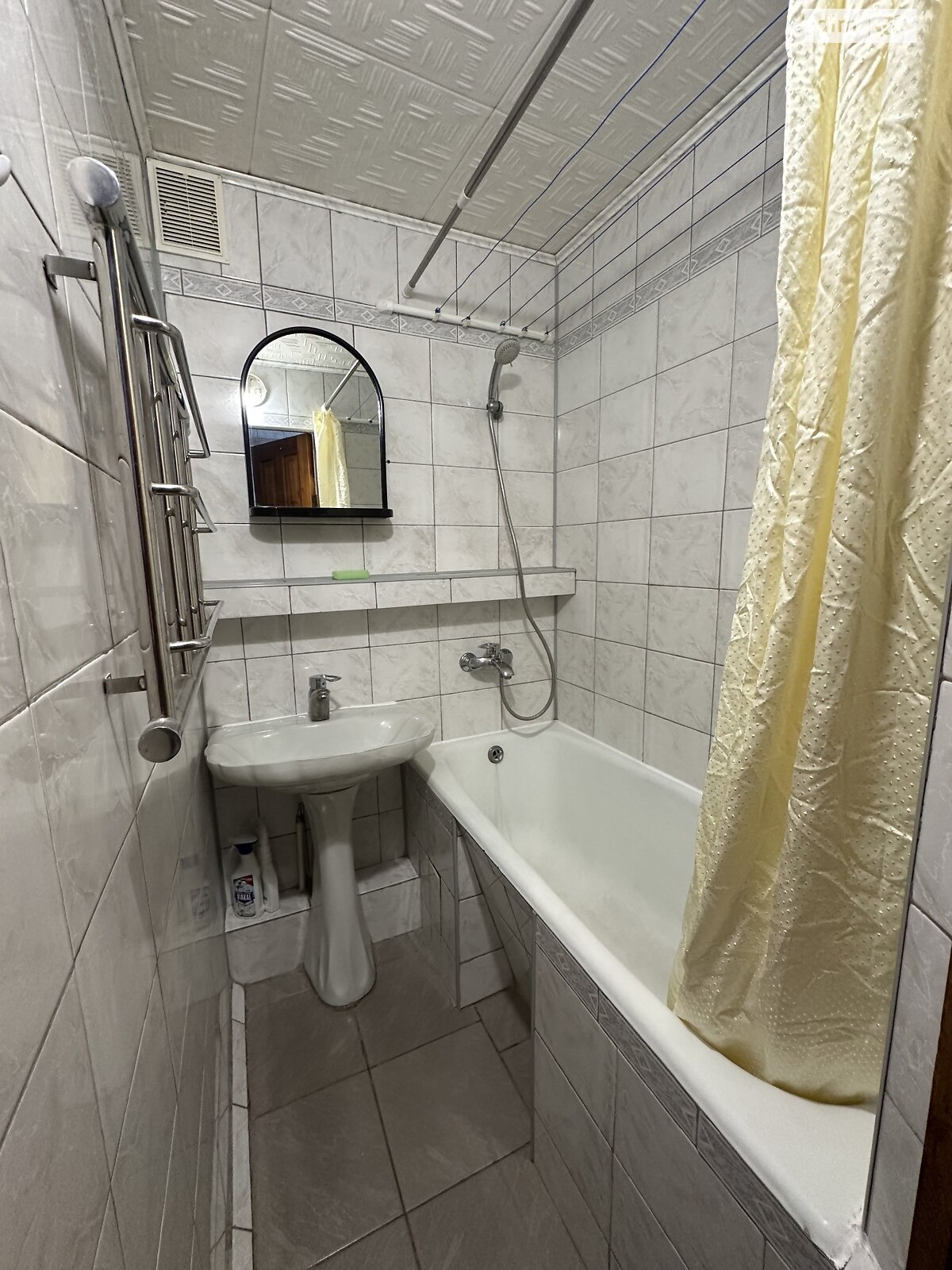 двокімнатна квартира в Харкові, район 335-ий мікрорайон, на просп. Людвіга Свободи 24 в довготривалу оренду помісячно фото 1 двокімнатна квартира в Харкові, район 335-ий мікрорайон, на просп. Людвіга Свободи 24 в довготривалу оренду помісячно фото 1