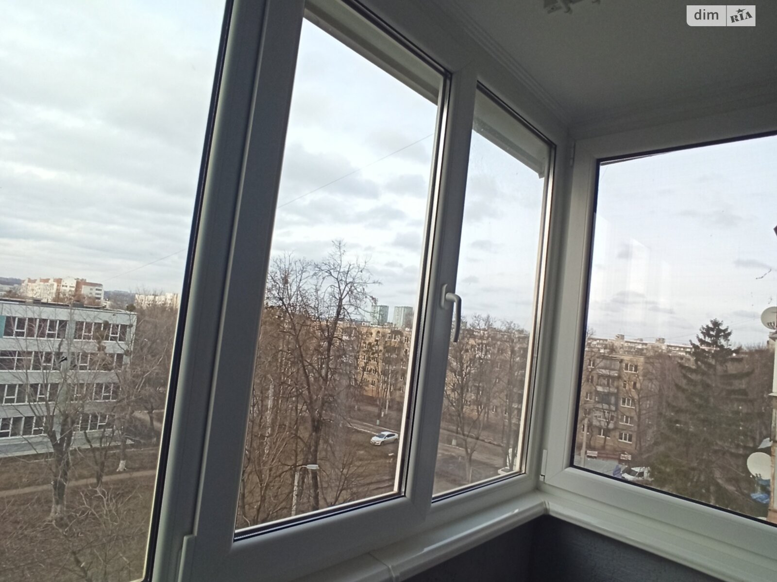 однокомнатная квартира в Харькове, район 521-ый микрорайон, на ул. Гвардейцев-Широнинцев 61А в аренду на долгий срок помесячно фото 1 однокомнатная квартира в Харькове, район 521-ый микрорайон, на ул. Гвардейцев-Широнинцев 61А в аренду на долгий срок помесячно фото 1