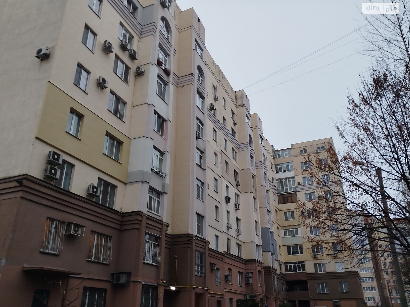 чотирикімнатна квартира в Харкові, район 521-ий мікрорайон, на вул. Нескорених 32Б в довготривалу оренду помісячно фото 1 чотирикімнатна квартира в Харкові, район 521-ий мікрорайон, на вул. Нескорених 32Б в довготривалу оренду помісячно фото 1