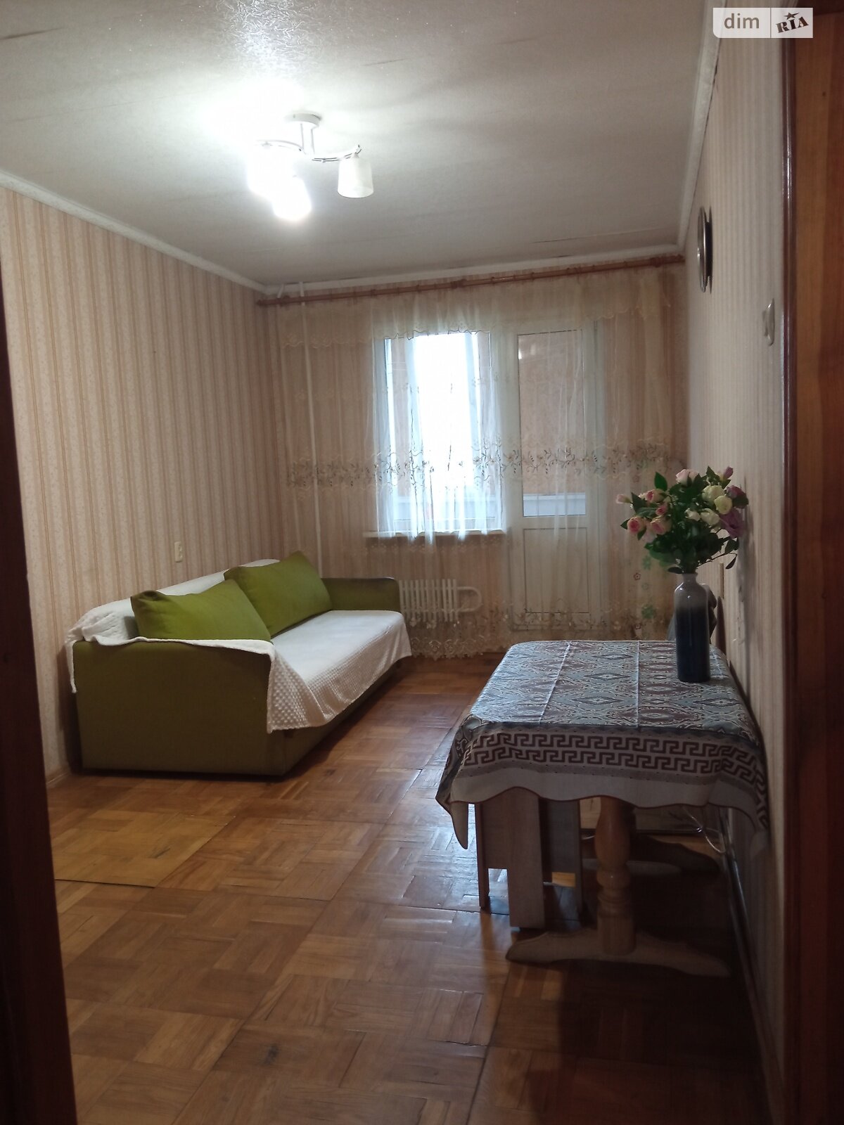 трикімнатна квартира в Харкові, район 521-ий мікрорайон, на вул. Нескорених 28 в довготривалу оренду помісячно фото 1 трикімнатна квартира в Харкові, район 521-ий мікрорайон, на вул. Нескорених 28 в довготривалу оренду помісячно фото 1