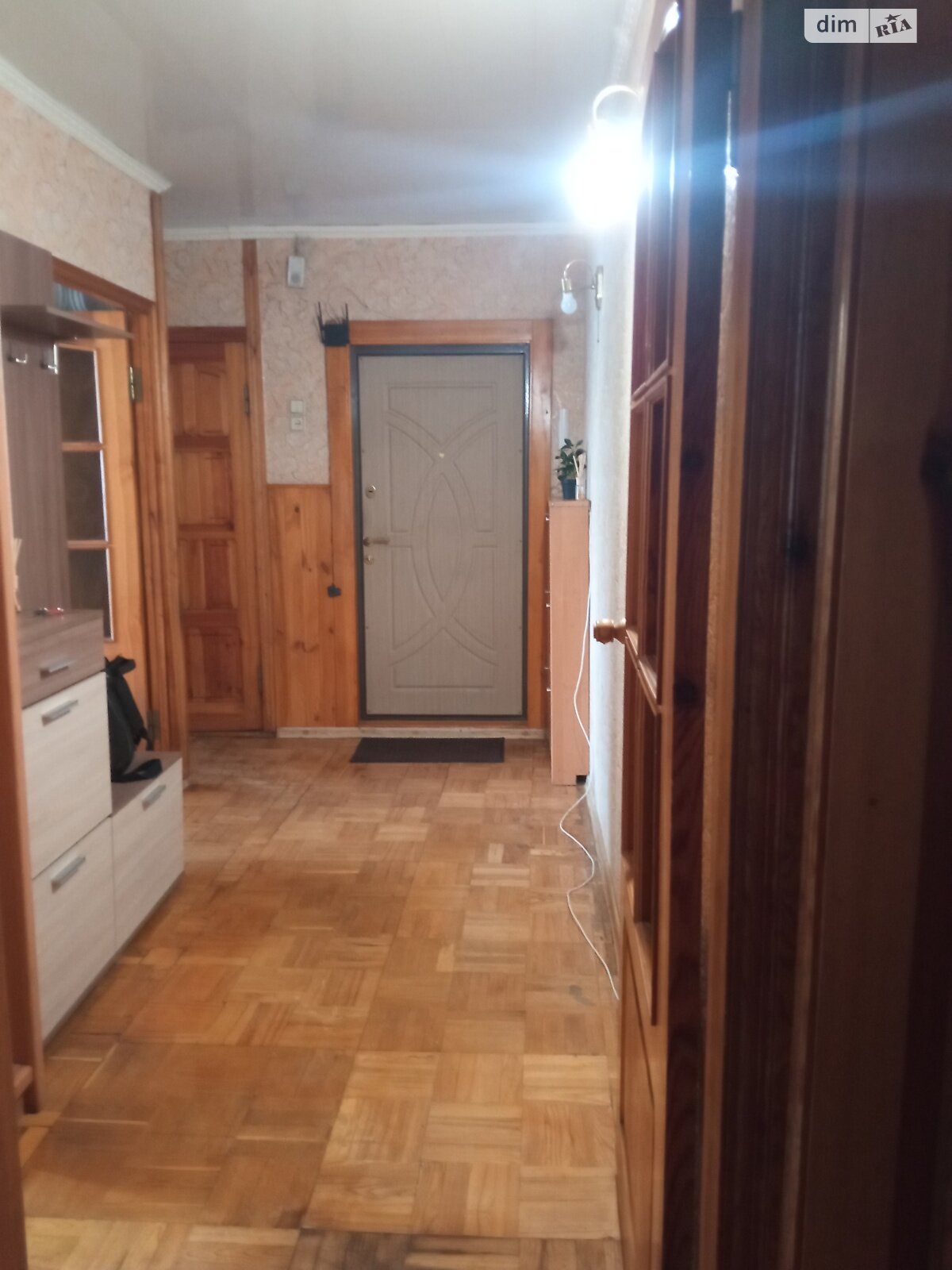 трикімнатна квартира в Харкові, район 521-ий мікрорайон, на вул. Нескорених 28 в довготривалу оренду помісячно фото 1 трикімнатна квартира в Харкові, район 521-ий мікрорайон, на вул. Нескорених 28 в довготривалу оренду помісячно фото 1