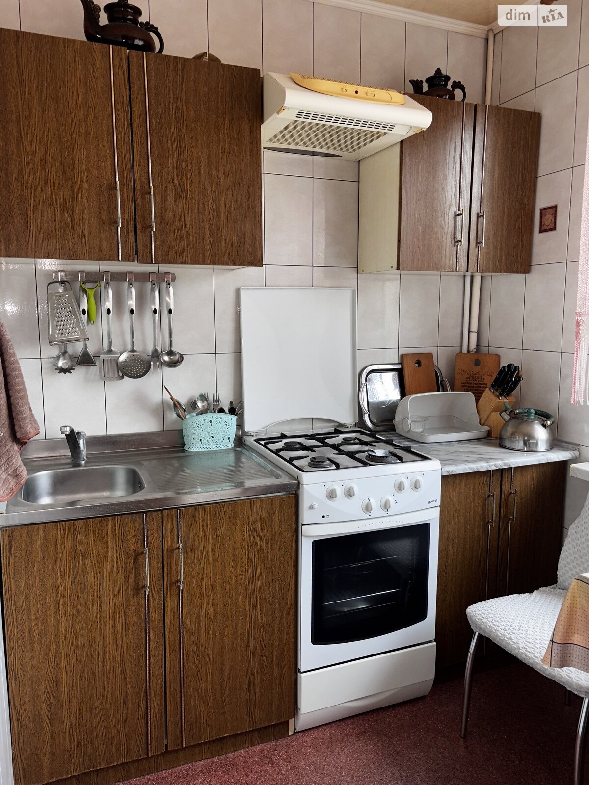 трикімнатна квартира в Харкові, район 521-ий мікрорайон, на вул. Валентинівська 27 в довготривалу оренду помісячно фото 1