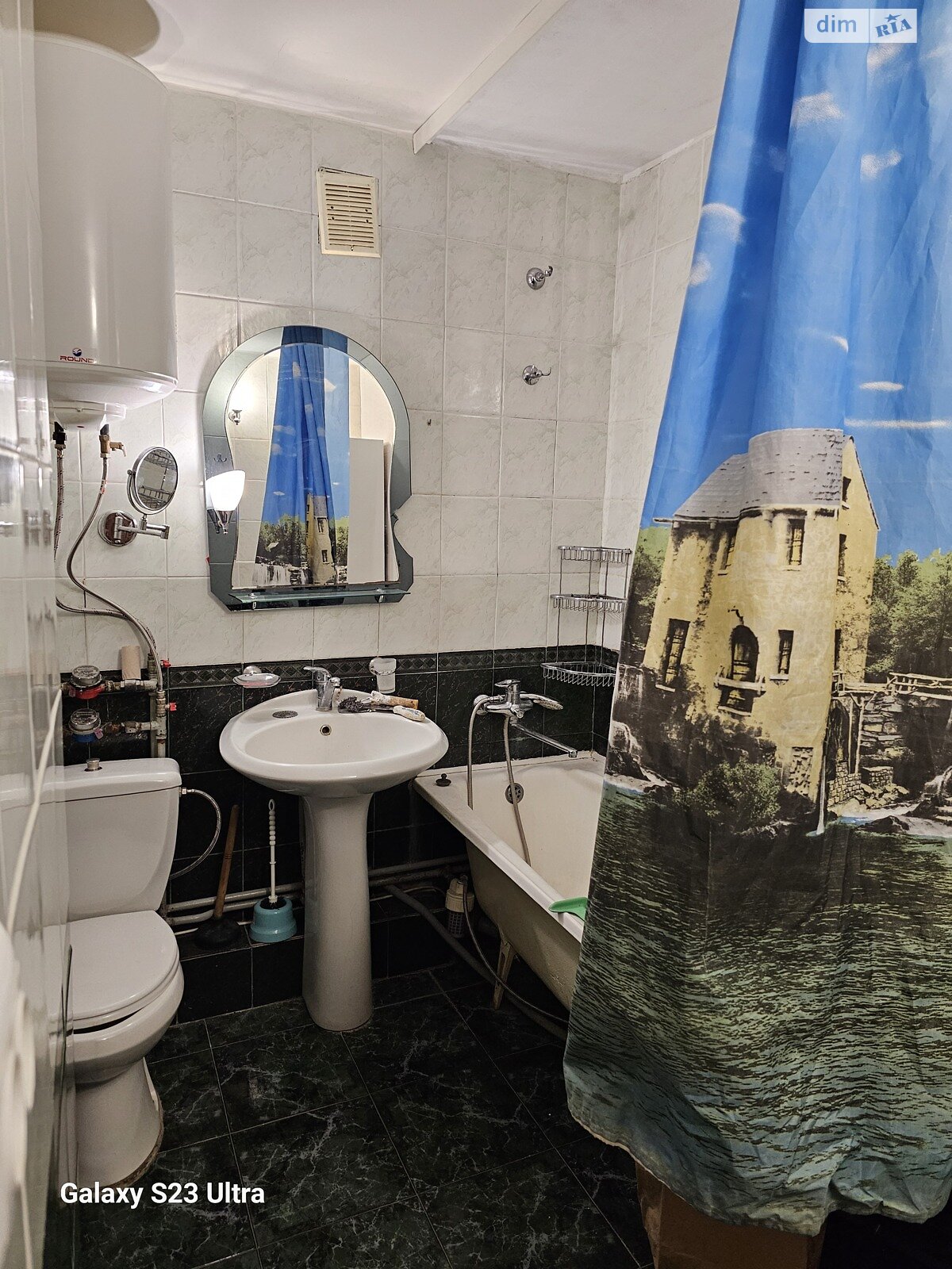 трехкомнатная квартира в Харькове, район Салтовский, на ул. Гвардейцев-Широнинцев 59 в аренду на долгий срок помесячно фото 1