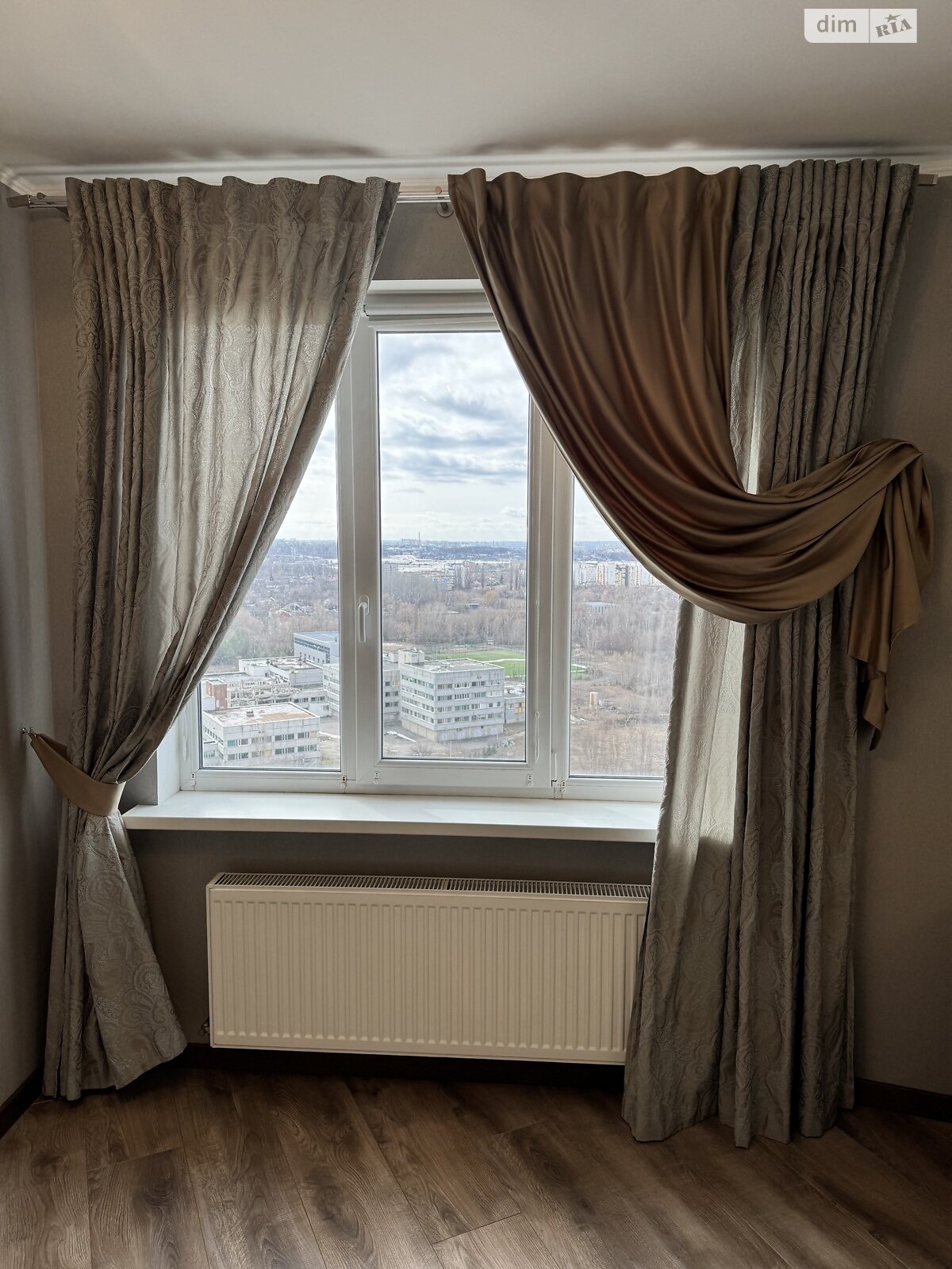 однокомнатная квартира в Харькове, район 522-ый микрорайон, на ул. Академика Барабашова в аренду на долгий срок помесячно фото 1 однокомнатная квартира в Харькове, район 522-ый микрорайон, на ул. Академика Барабашова в аренду на долгий срок помесячно фото 1