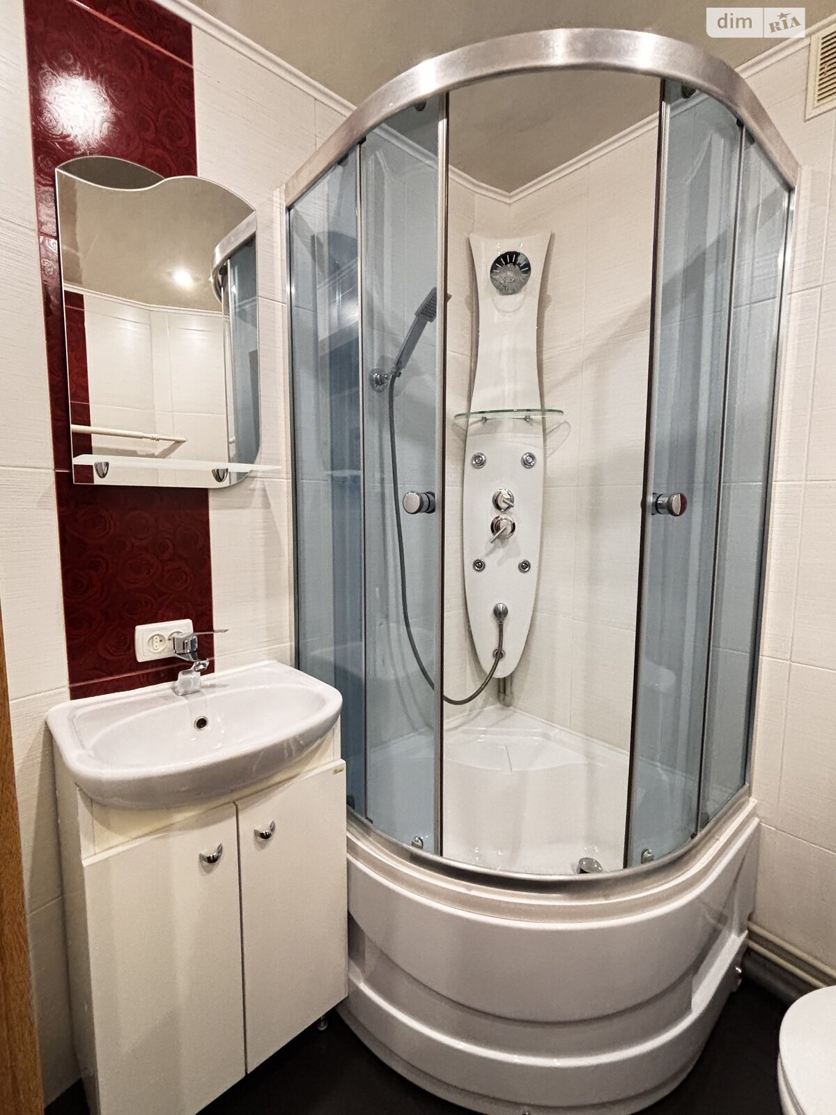 однокомнатная квартира в Харькове, район 522-ый микрорайон, на ул. Академика Барабашова 44 в аренду на долгий срок помесячно фото 1 однокомнатная квартира в Харькове, район 522-ый микрорайон, на ул. Академика Барабашова 44 в аренду на долгий срок помесячно фото 1