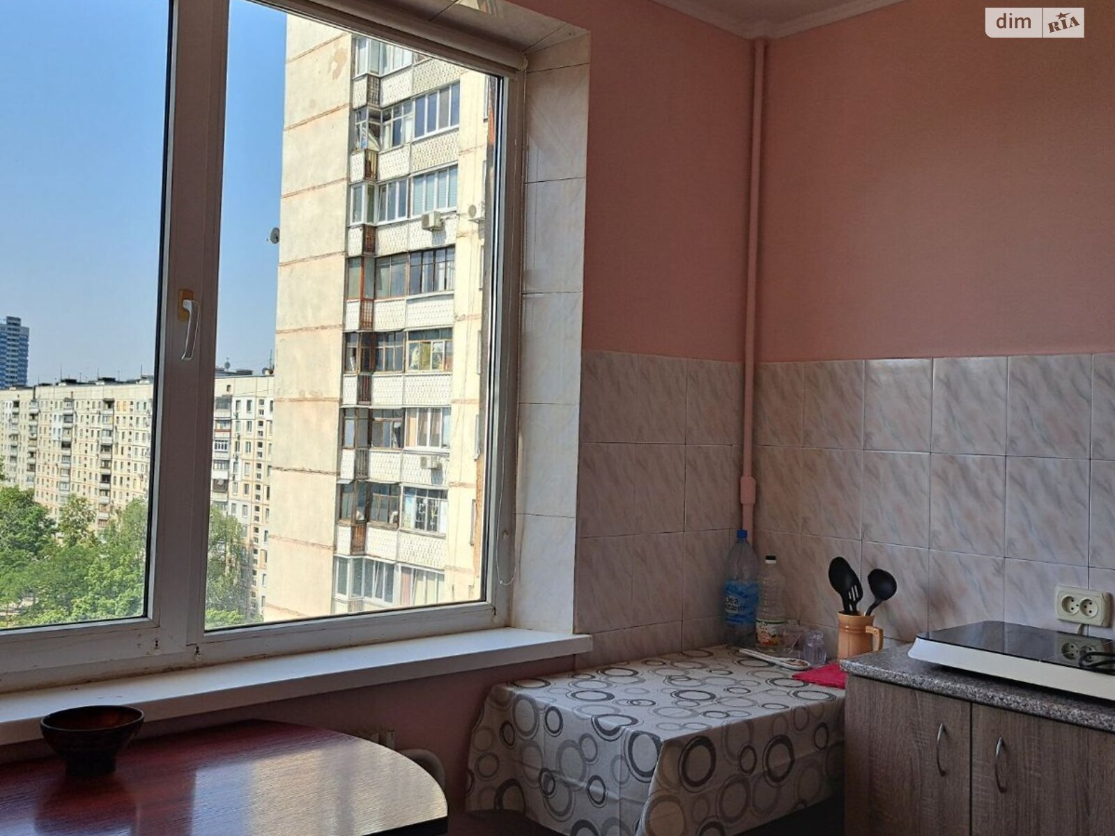 однокомнатная квартира в Харькове, район Салтовка, на ул. Нескореных 4 в аренду на долгий срок помесячно фото 1 однокомнатная квартира в Харькове, район Салтовка, на ул. Нескореных 4 в аренду на долгий срок помесячно фото 1