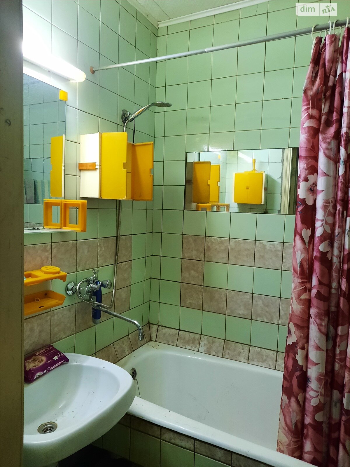 трехкомнатная квартира в Харькове, район 522-ый микрорайон, на ул. Нескореных 4В в аренду на долгий срок помесячно фото 1