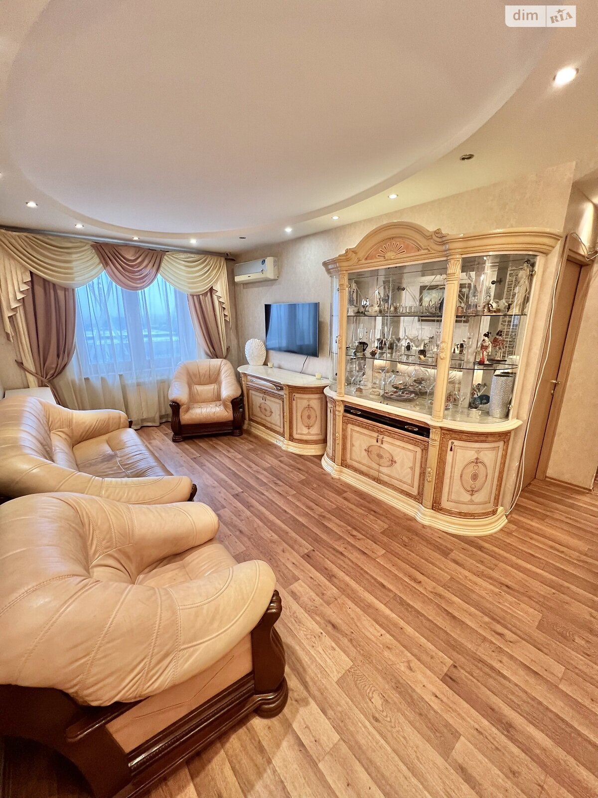 двухкомнатная квартира в Харькове, район 522-ый микрорайон, на ул. Нескореных 4 в аренду на долгий срок помесячно фото 1