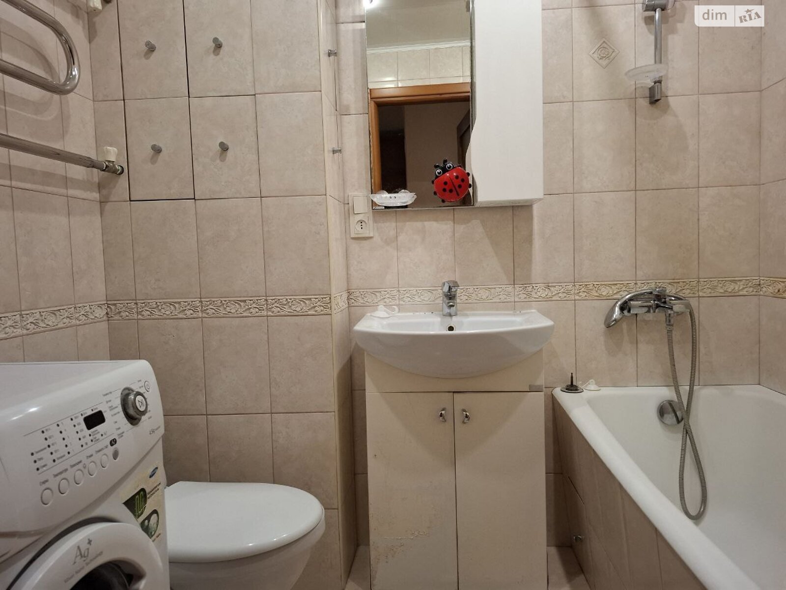 двокімнатна квартира в Харкові, район 626-ий мікрорайон, на вул. Амосова в довготривалу оренду помісячно фото 1 двокімнатна квартира в Харкові, район 626-ий мікрорайон, на вул. Амосова в довготривалу оренду помісячно фото 1