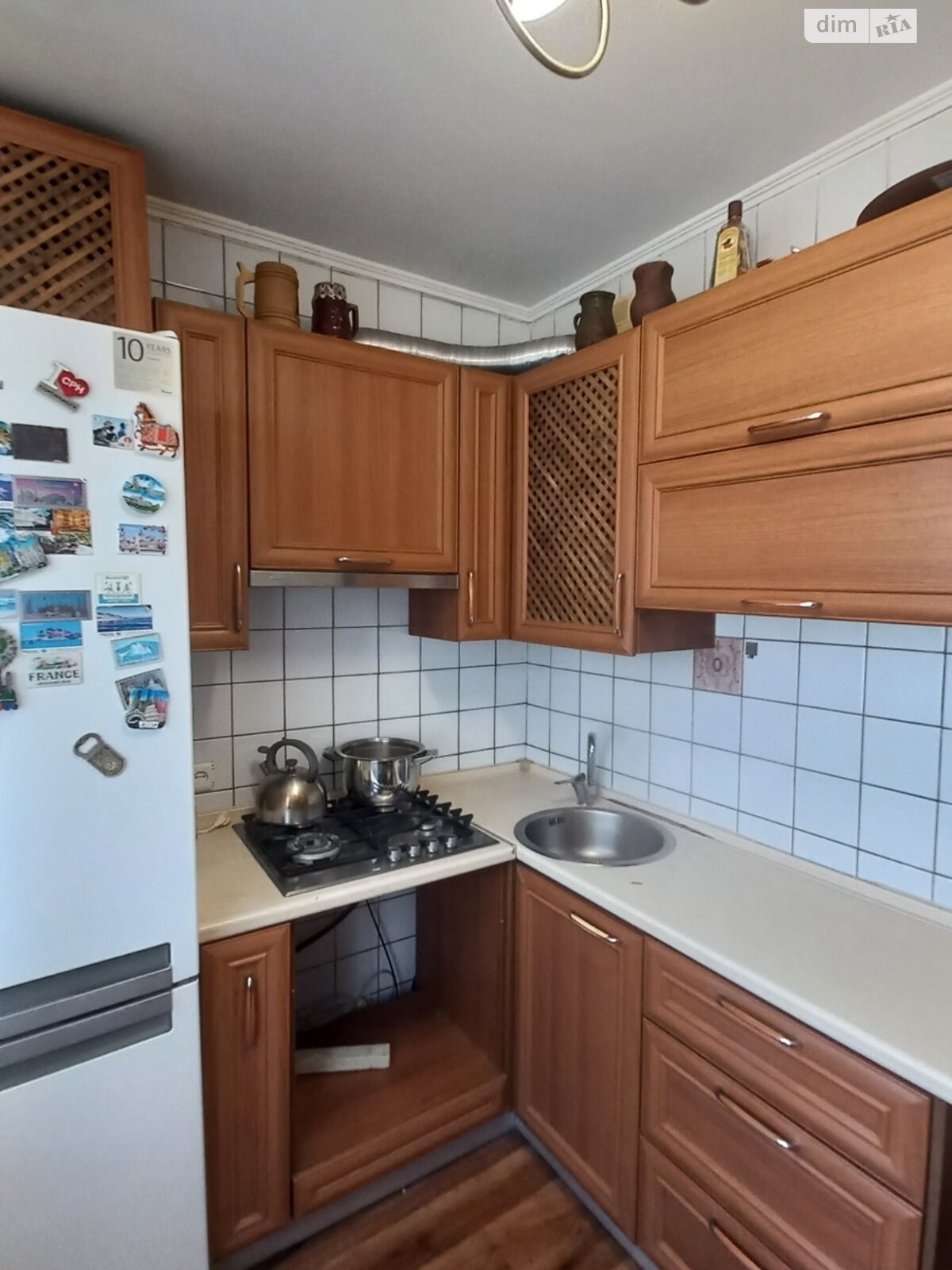 трехкомнатная квартира в Харькове, район Алексеевка, на просп. Победы 48 в аренду на долгий срок помесячно фото 1 трехкомнатная квартира в Харькове, район Алексеевка, на просп. Победы 48 в аренду на долгий срок помесячно фото 1