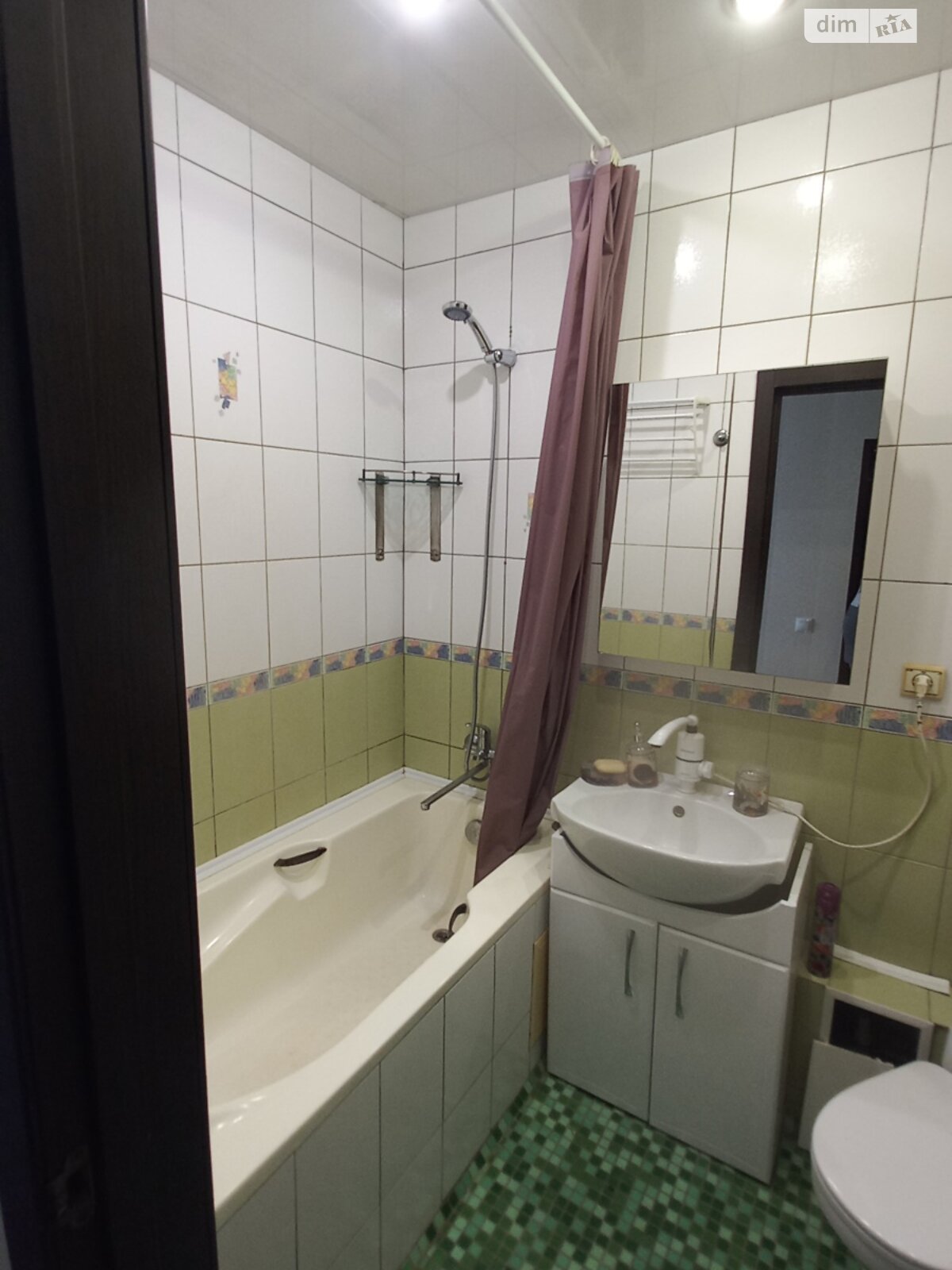 трехкомнатная квартира в Харькове, район Алексеевка, на просп. Победы 48 в аренду на долгий срок помесячно фото 1 трехкомнатная квартира в Харькове, район Алексеевка, на просп. Победы 48 в аренду на долгий срок помесячно фото 1