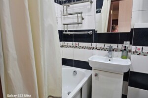 двокімнатна квартира в Харкові, район Салтівський, на вул. Гвардійців-Широнінців 79Б в довготривалу оренду помісячно фото 2