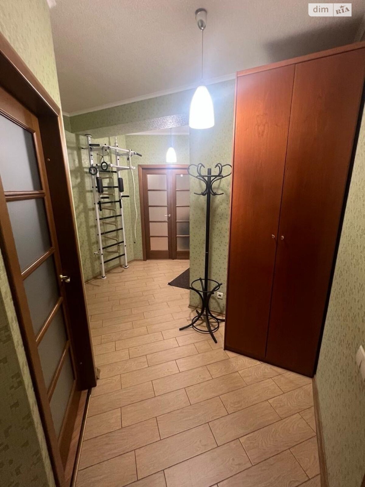 трикімнатна квартира в Харкові, район Холодногірський, на вул. Волонтерська 8А в довготривалу оренду помісячно фото 1 трикімнатна квартира в Харкові, район Холодногірський, на вул. Волонтерська 8А в довготривалу оренду помісячно фото 1