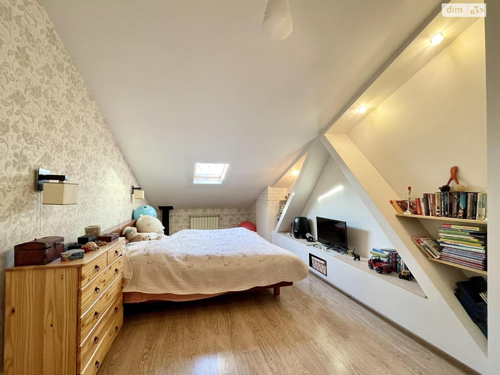 трехкомнатная квартира в Харькове, район Журавлевка, на ул. Новоалександровская в аренду на долгий срок помесячно фото 1