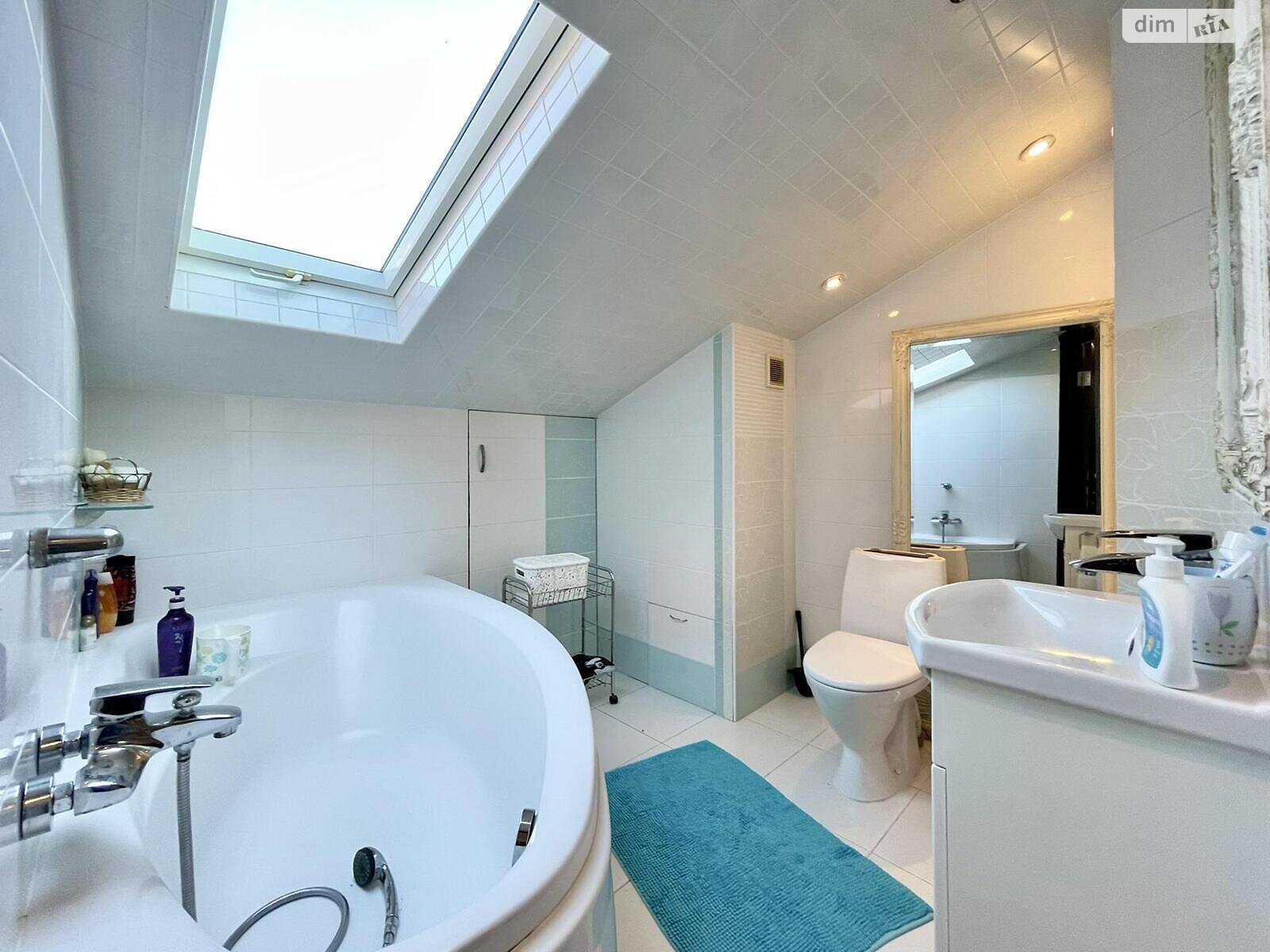 трехкомнатная квартира в Харькове, район Журавлевка, на ул. Новоалександровская в аренду на долгий срок помесячно фото 1