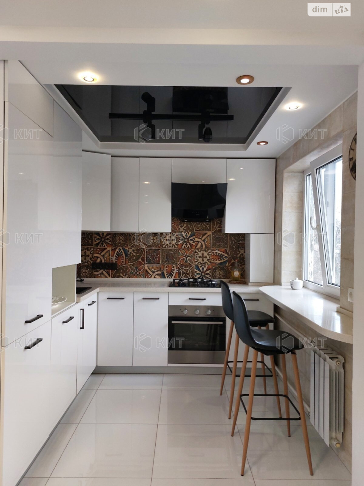 трехкомнатная квартира в Харькове, район Новые Дома, на ул. Мельникова Василия 8 в аренду на долгий срок помесячно фото 1