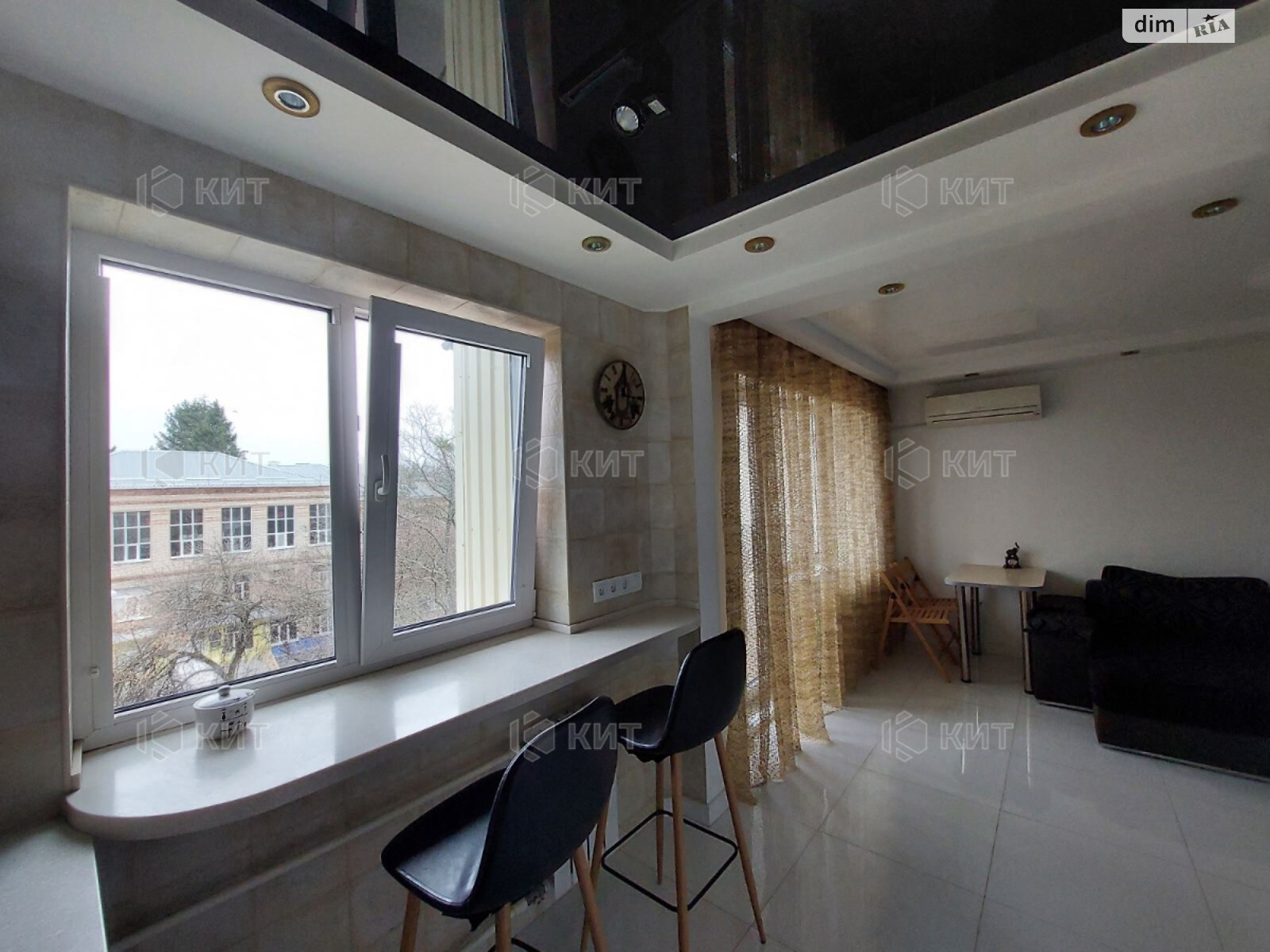 трехкомнатная квартира в Харькове, район Новые Дома, на ул. Мельникова Василия 8 в аренду на долгий срок помесячно фото 1