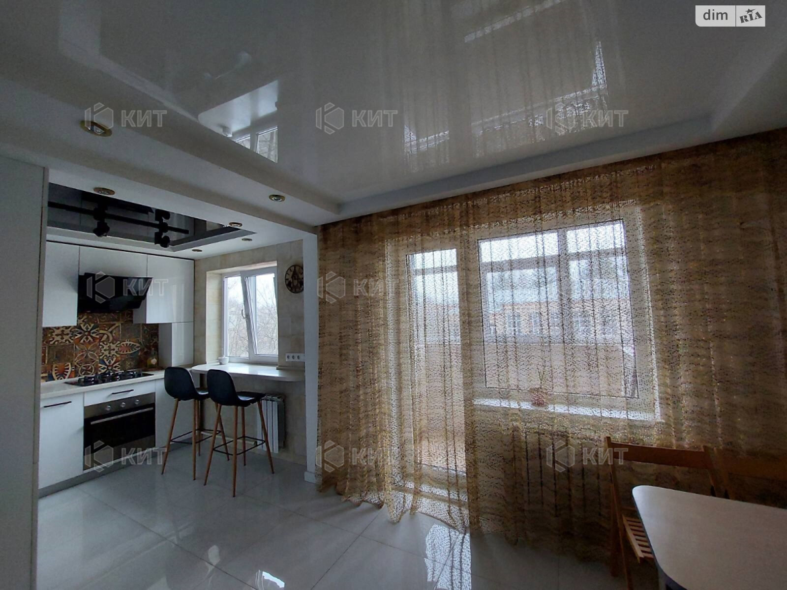 трехкомнатная квартира в Харькове, район Новые Дома, на ул. Мельникова Василия 8 в аренду на долгий срок помесячно фото 1