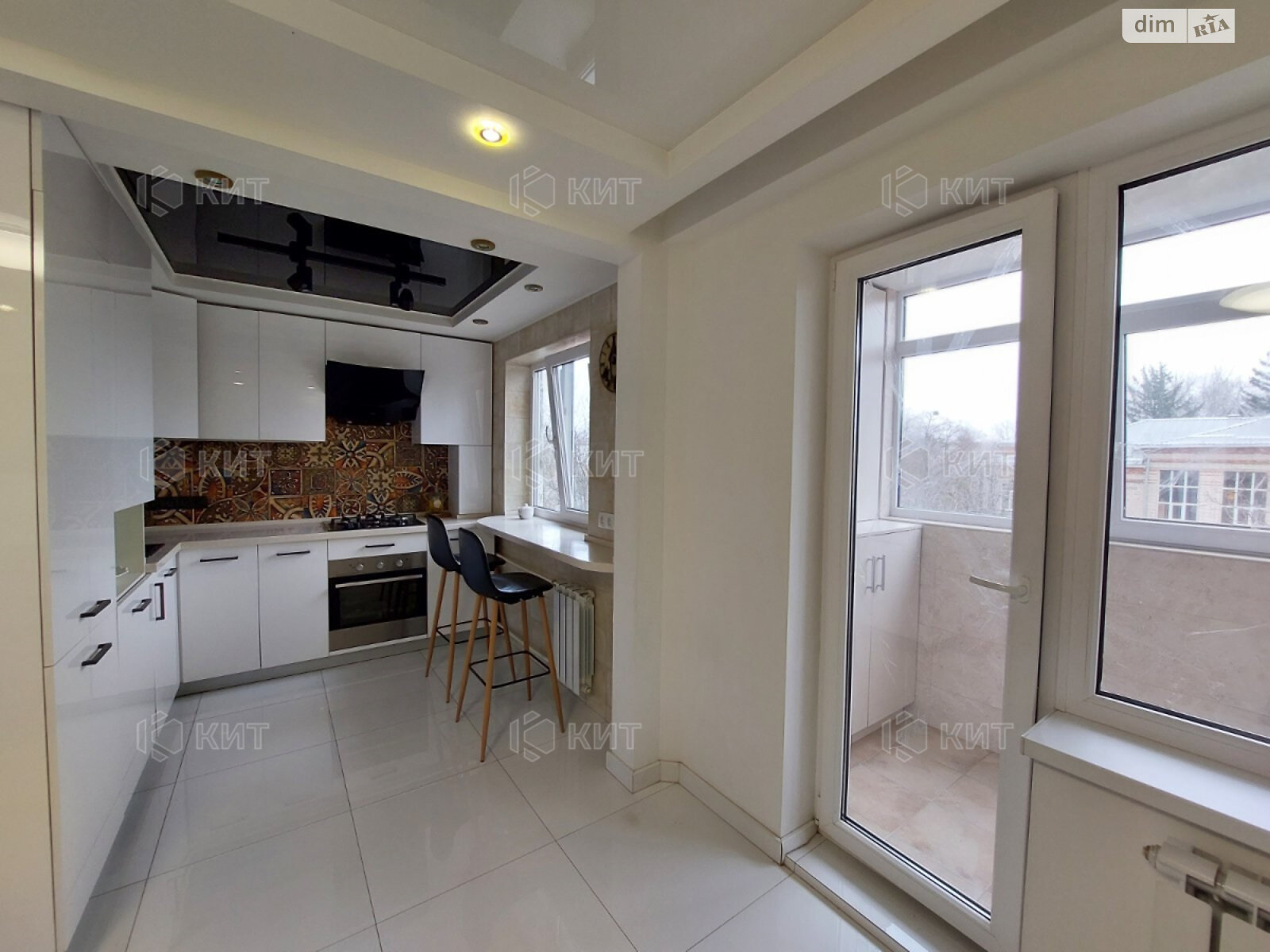 трехкомнатная квартира в Харькове, район Новые Дома, на ул. Мельникова Василия 8 в аренду на долгий срок помесячно фото 1