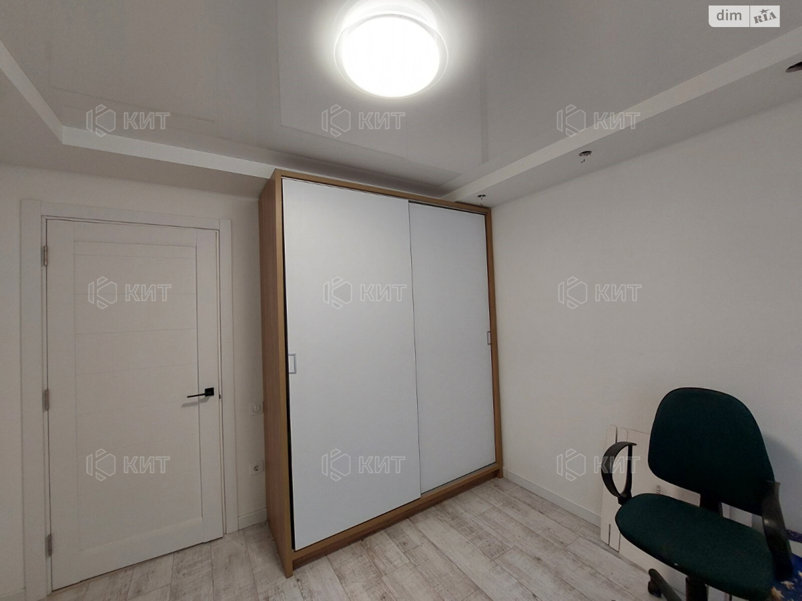 трехкомнатная квартира в Харькове, район Новые Дома, на ул. Мельникова Василия 8 в аренду на долгий срок помесячно фото 1