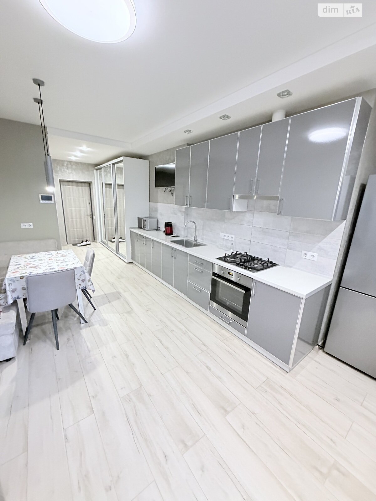 двухкомнатная квартира в Харькове, район Основянский, на майд. Героев Небесной Сотни 14/1 в аренду на долгий срок помесячно фото 1