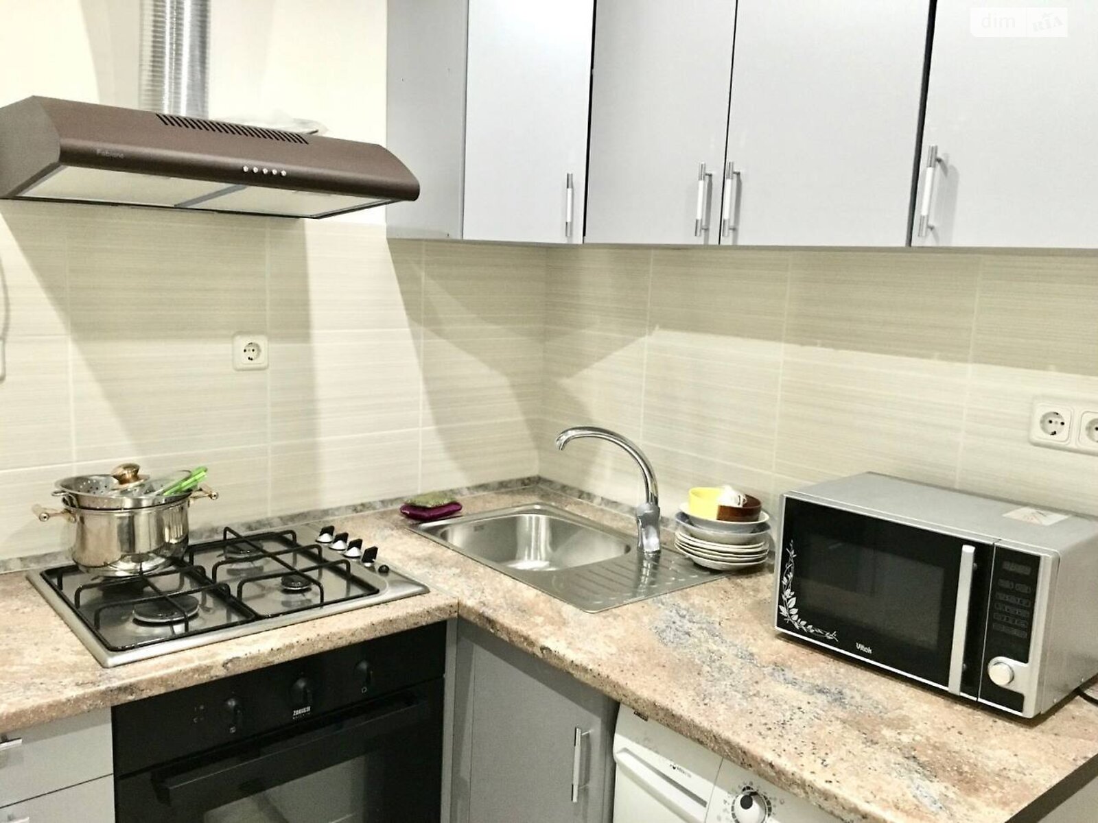 двухкомнатная квартира в Харькове, район Павлово Поле, на ул. Двадцать Третьего Августа 22 в аренду на долгий срок помесячно фото 1