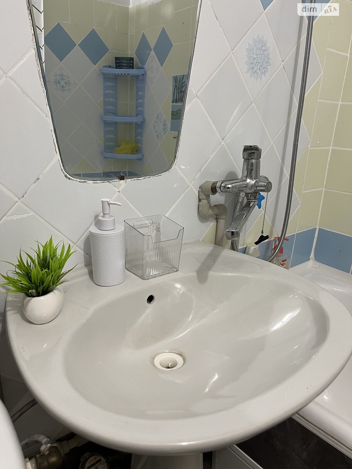 однокомнатная квартира в Харькове, район Салтовка, на шоссе Салтовское 110 в аренду на долгий срок помесячно фото 1