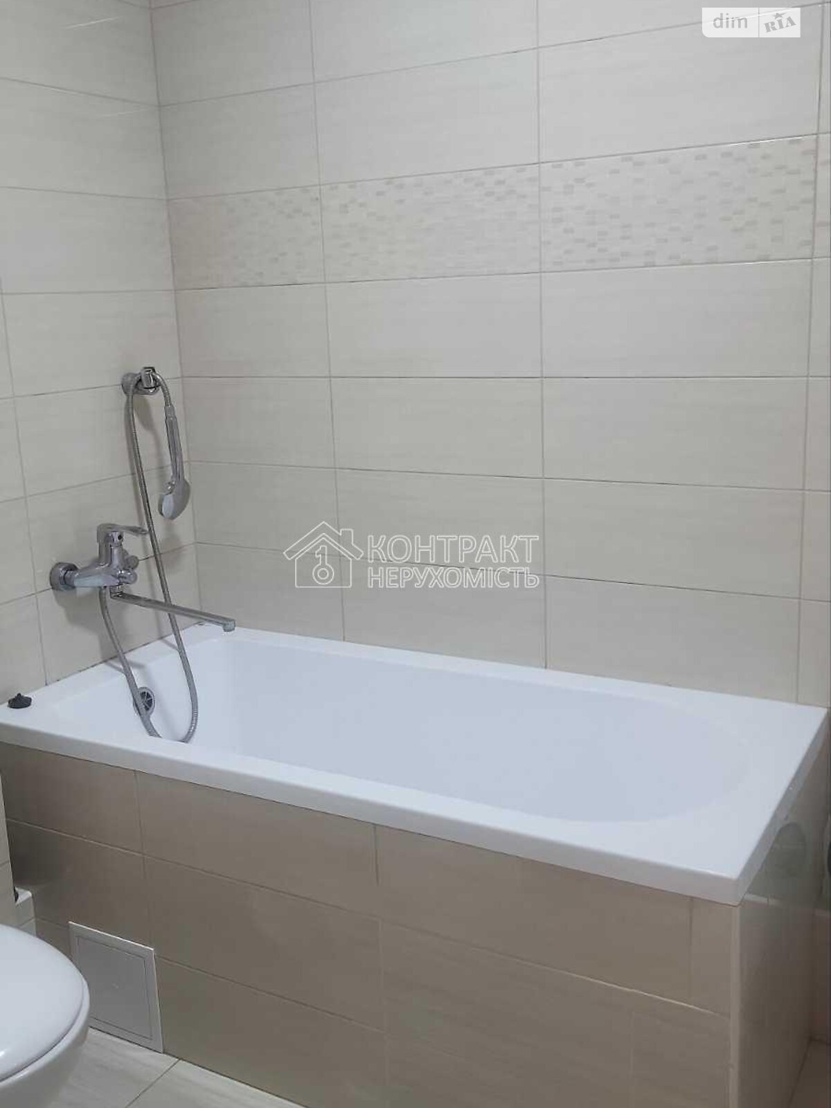 трикімнатна квартира в Харкові, район Салтівка, на просп. Ювілейний в довготривалу оренду помісячно фото 1 трикімнатна квартира в Харкові, район Салтівка, на просп. Ювілейний в довготривалу оренду помісячно фото 1