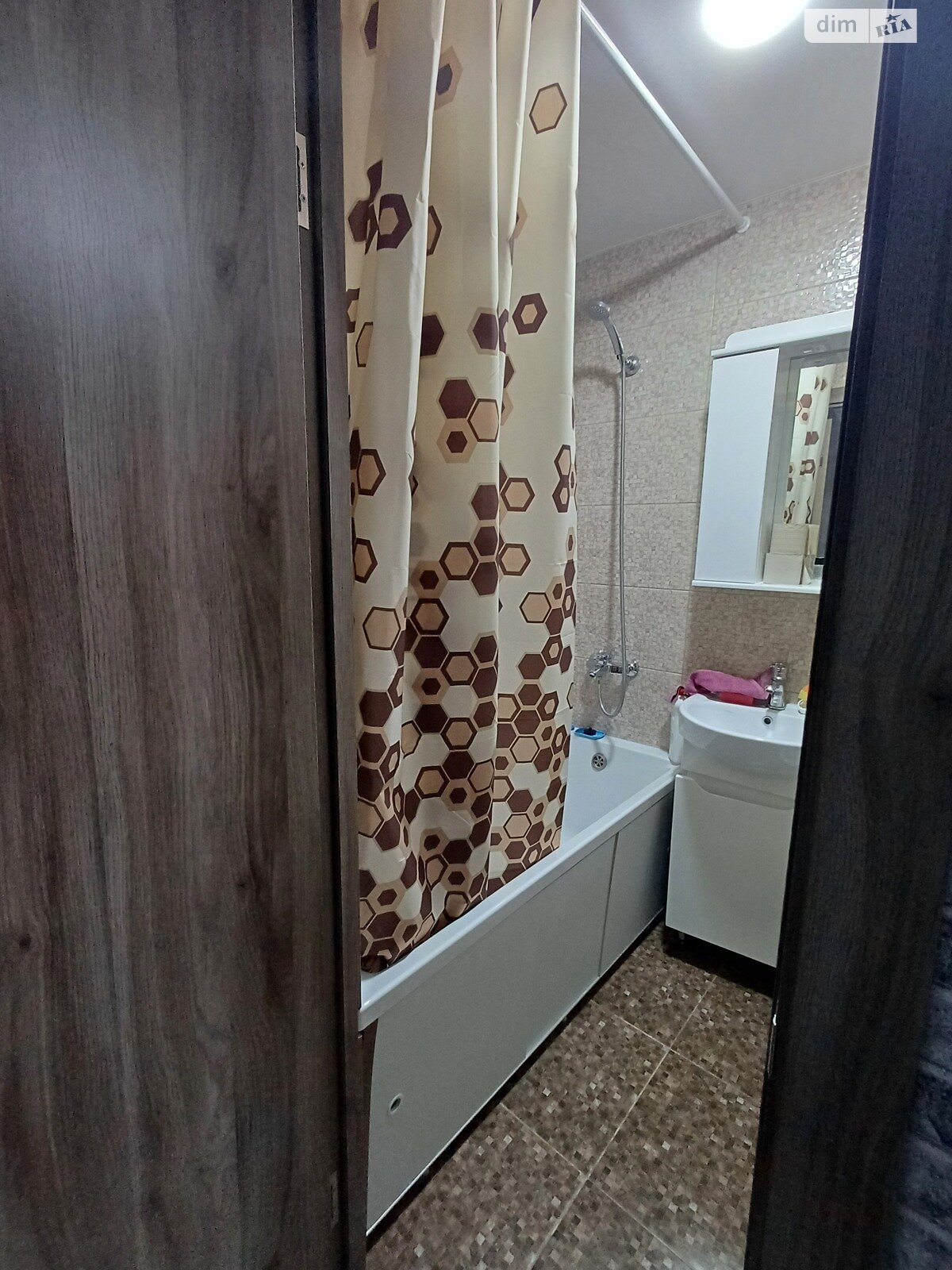 однокомнатная квартира в Харькове, район Салтовский, на ул. Гвардейцев-Широнинцев 5А в аренду на долгий срок помесячно фото 1 однокомнатная квартира в Харькове, район Салтовский, на ул. Гвардейцев-Широнинцев 5А в аренду на долгий срок помесячно фото 1