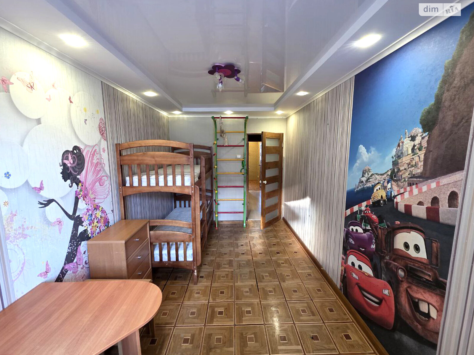 трехкомнатная квартира в Харькове, район Салтовский, на ул. Нескореных 46 в аренду на долгий срок помесячно фото 1