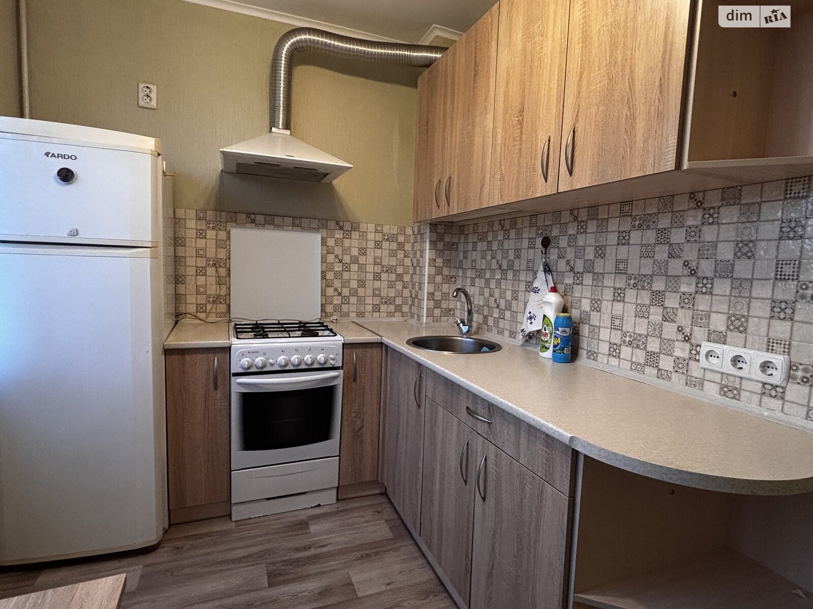 однокімнатна квартира в Харкові, район Салтівський, на вул. Валентинівська 18 в довготривалу оренду помісячно фото 1 однокімнатна квартира в Харкові, район Салтівський, на вул. Валентинівська 18 в довготривалу оренду помісячно фото 1