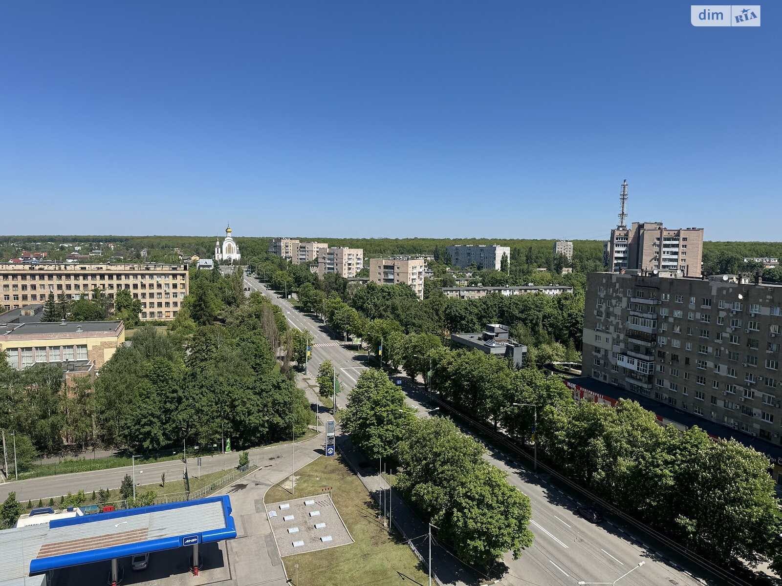 трикімнатна квартира в Харкові, район Шевченківський, на просп. Науки 77 в довготривалу оренду помісячно фото 1