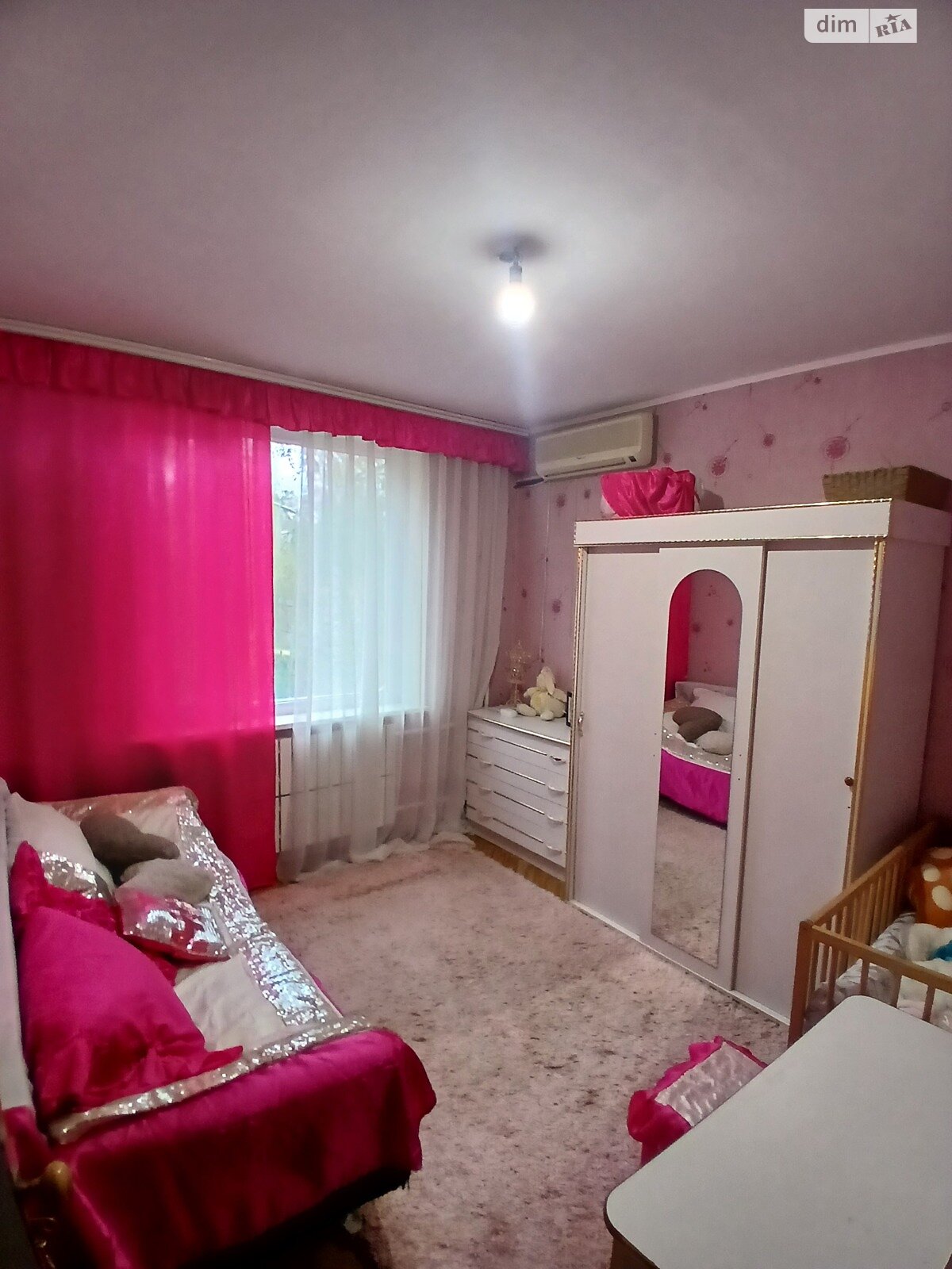 двухкомнатная квартира в Харькове, район Шевченковский, на просп. Победы 72 в аренду на долгий срок помесячно фото 1 двухкомнатная квартира в Харькове, район Шевченковский, на просп. Победы 72 в аренду на долгий срок помесячно фото 1